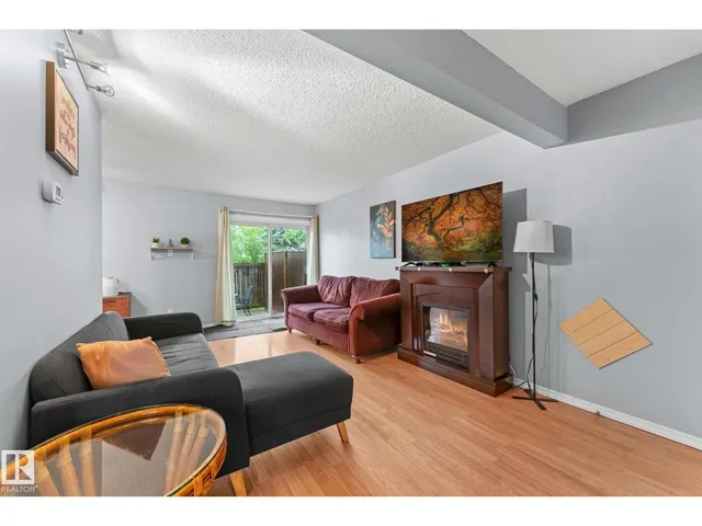 111 CORNELL CO, Edmonton 5
