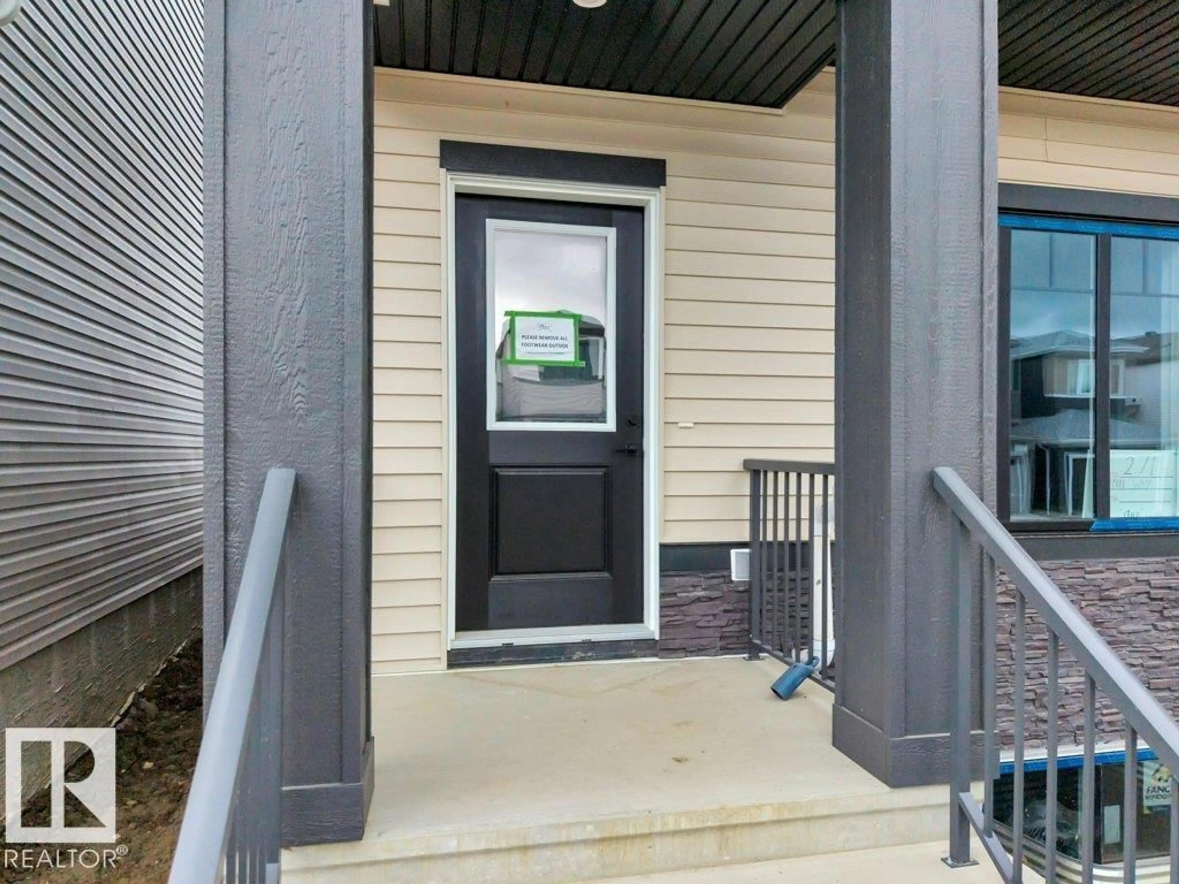 Indoor entryway for 271 MUNN WY, Leduc Alberta T9E1V2