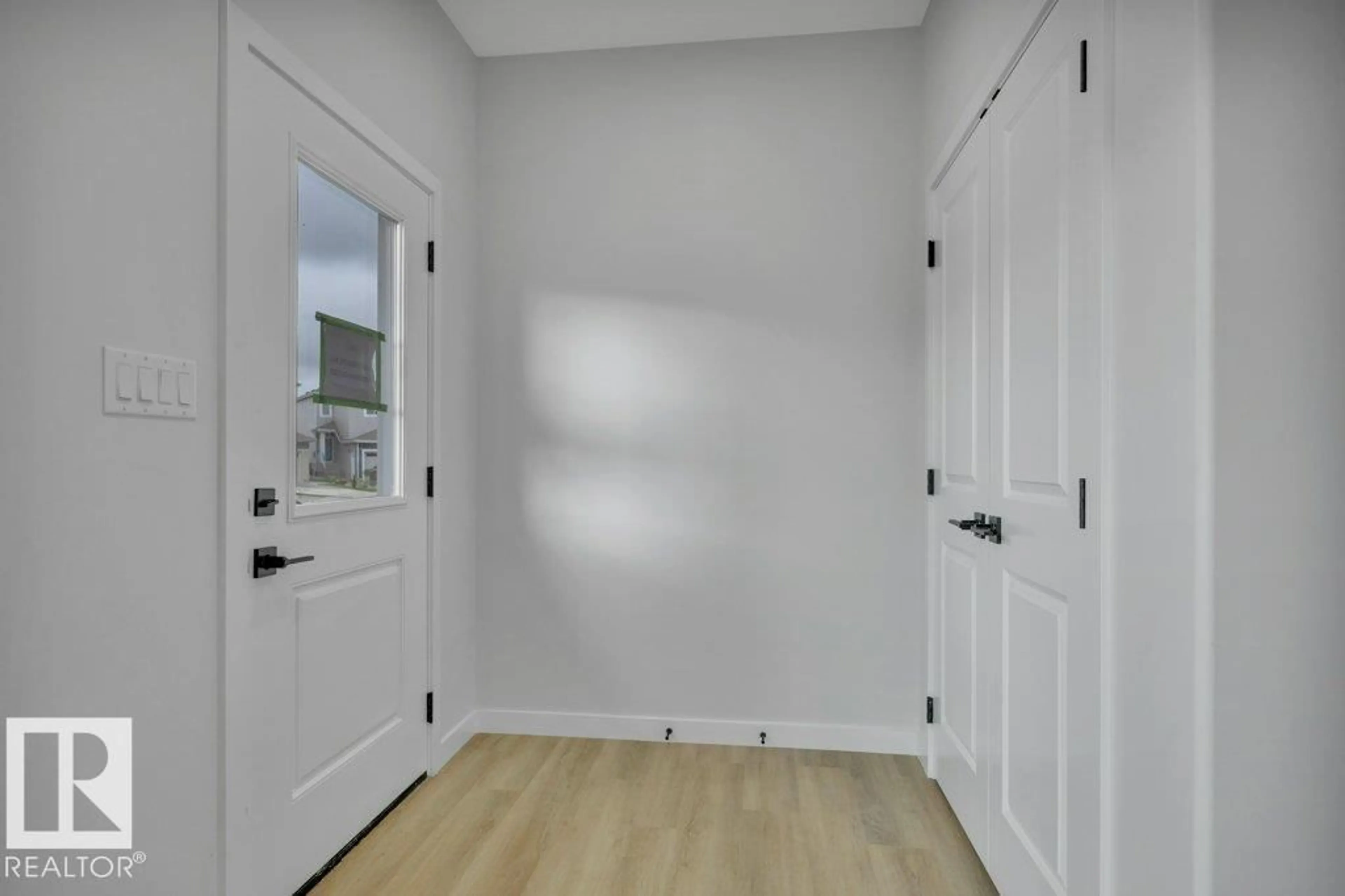 Indoor entryway for 271 MUNN WY, Leduc Alberta T9E1V2
