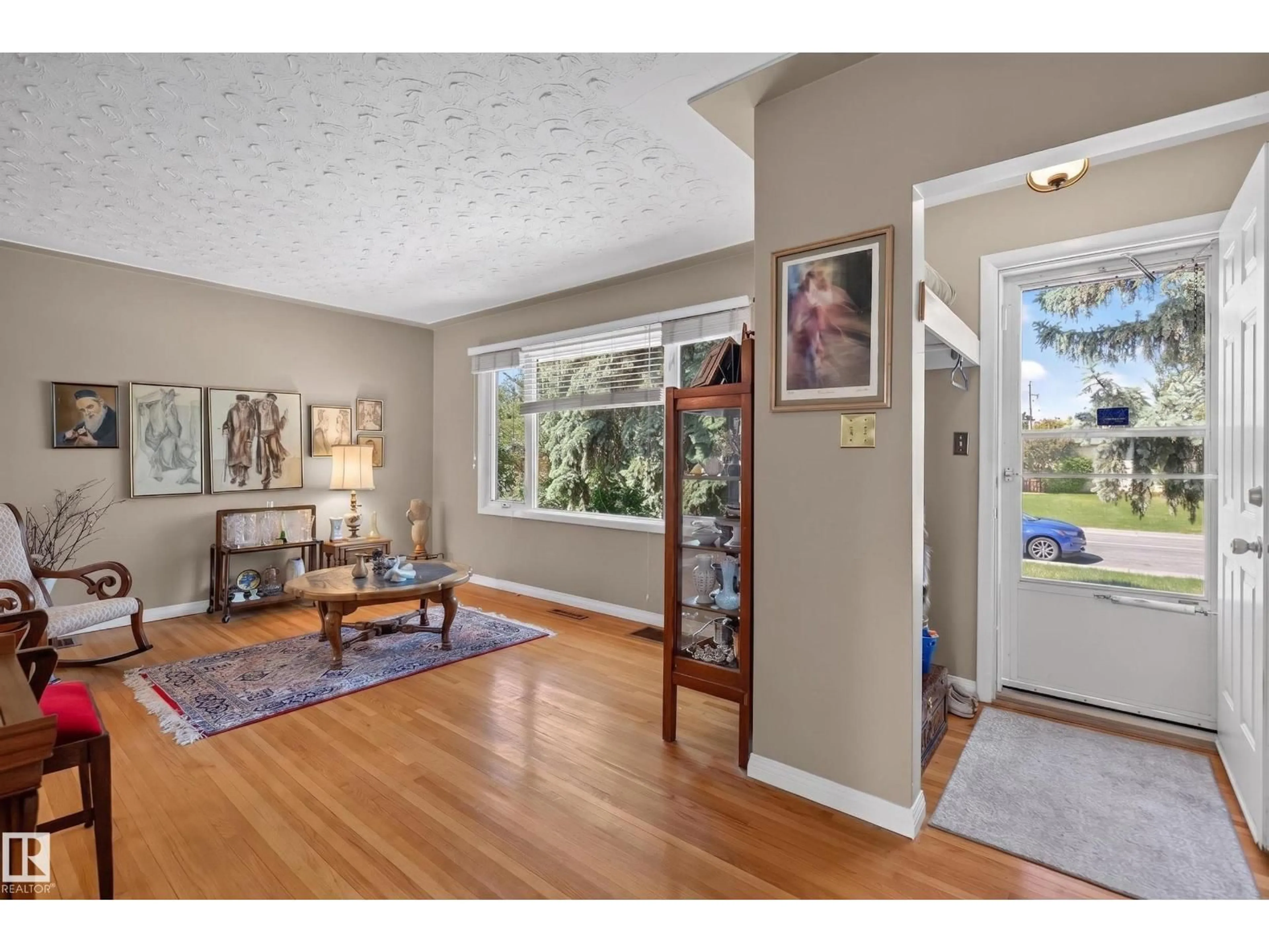 Indoor entryway for NW - 9519 148 ST, Edmonton Alberta T5N3E3