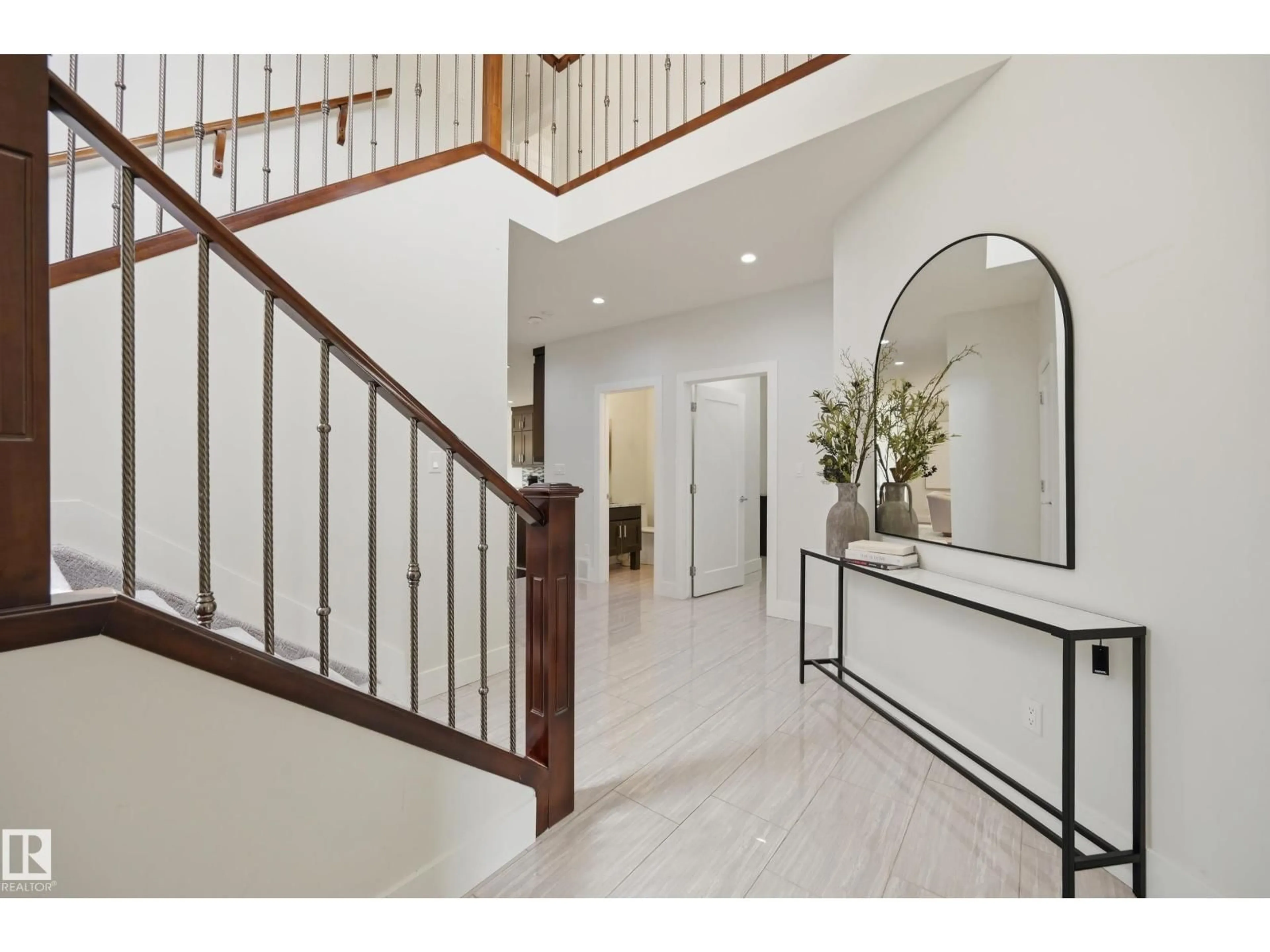 Indoor entryway for SW - 1024 ARMITAGE CR, Edmonton Alberta T6W0K6