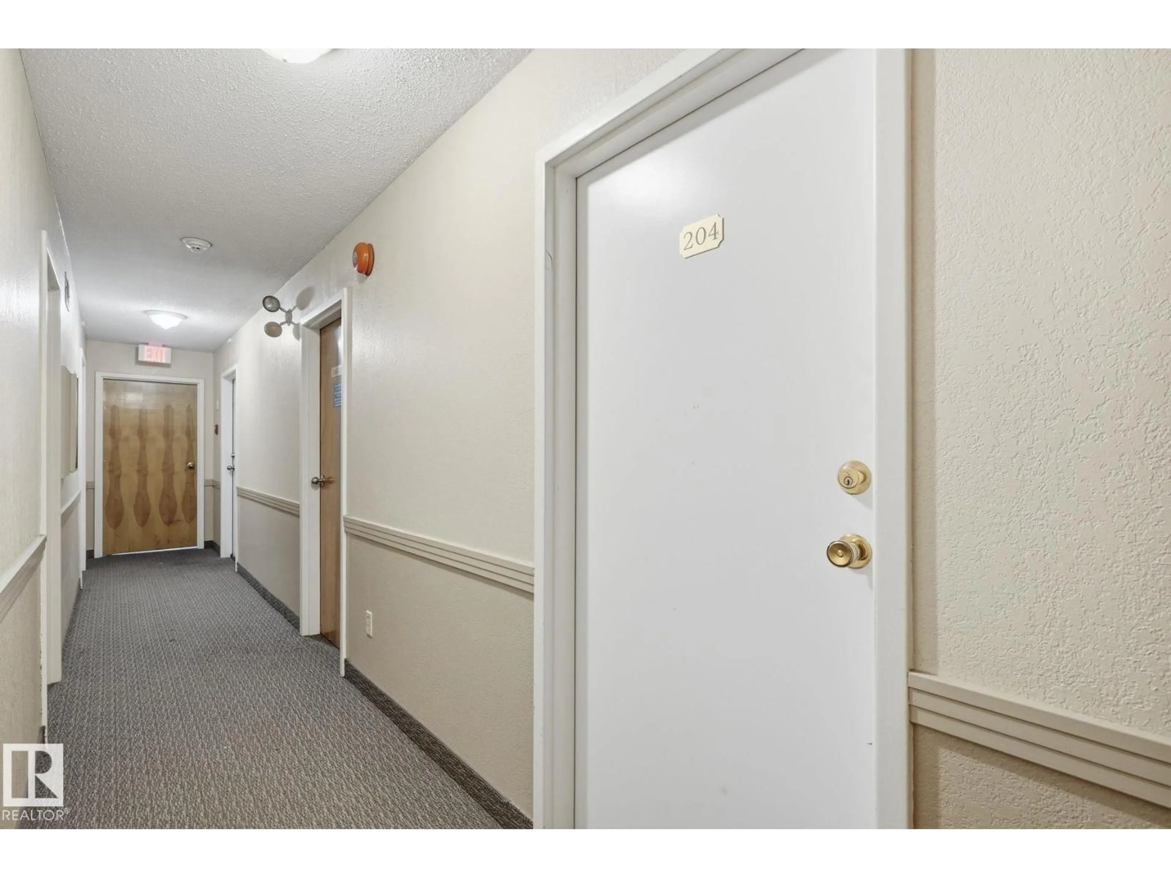 Indoor foyer for 41 - 204 AKINS DR, St. Albert Alberta T8N3M6