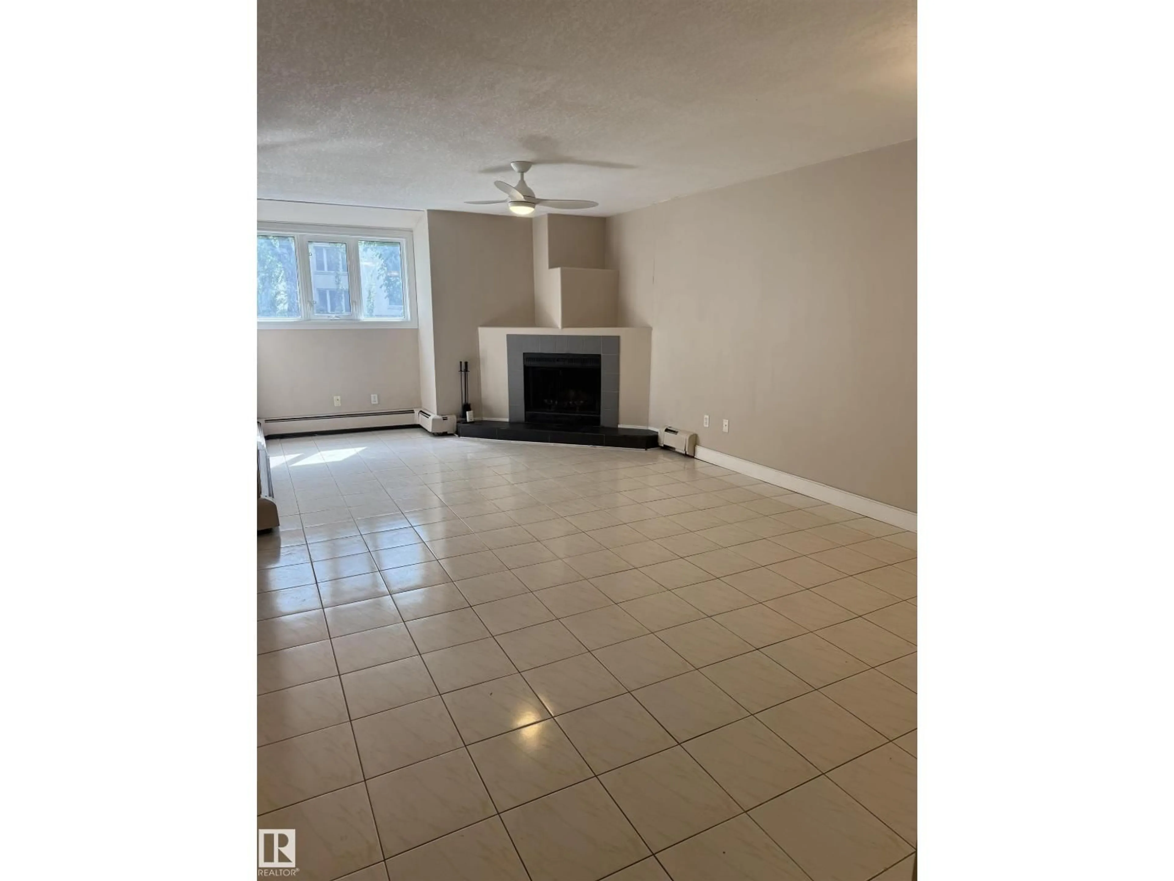 A pic of a room for 101 - 10138 116 ST, Edmonton Alberta T5K1V8