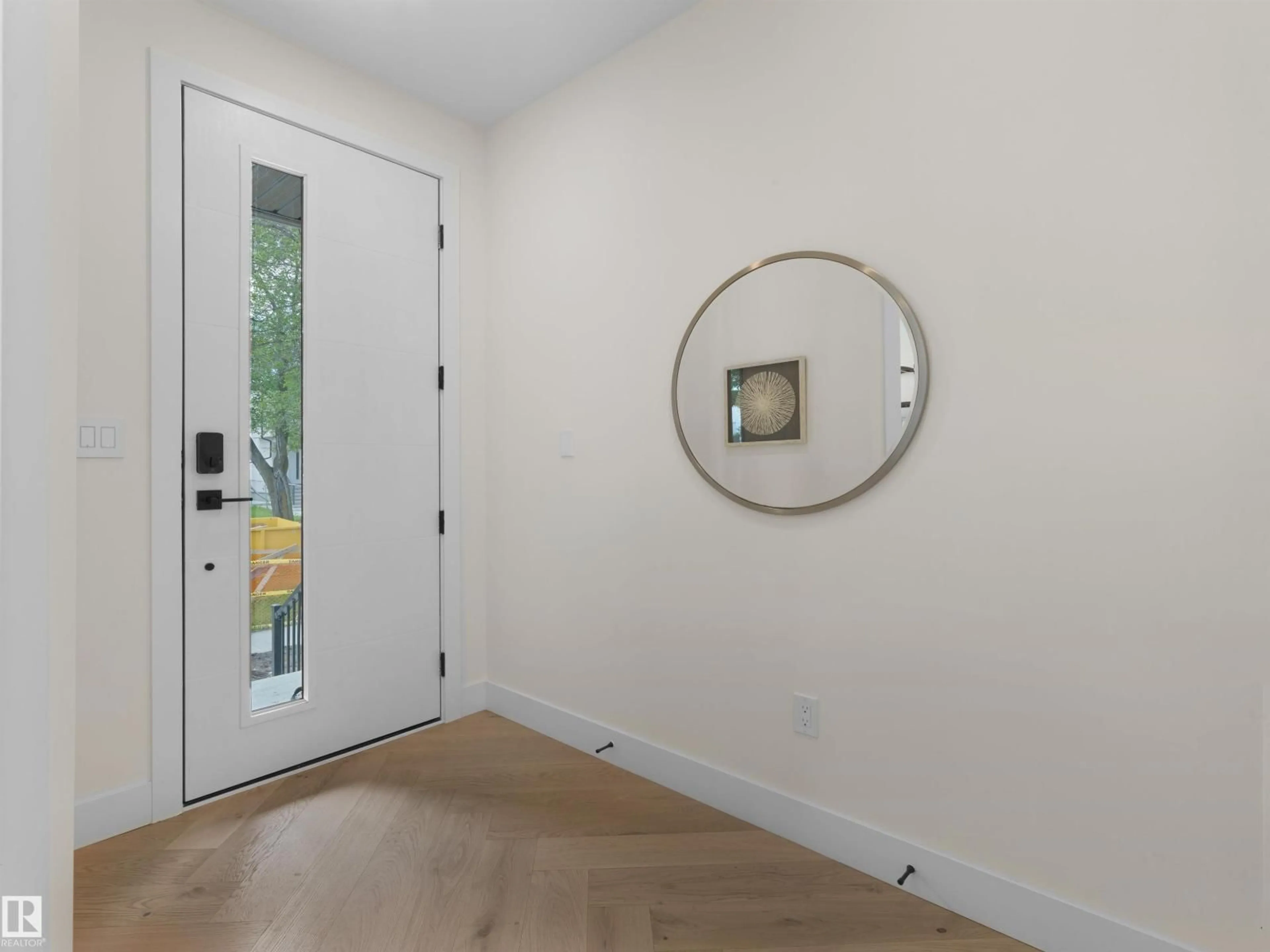 Indoor entryway for 8134 77 AV, Edmonton Alberta T6C0L2