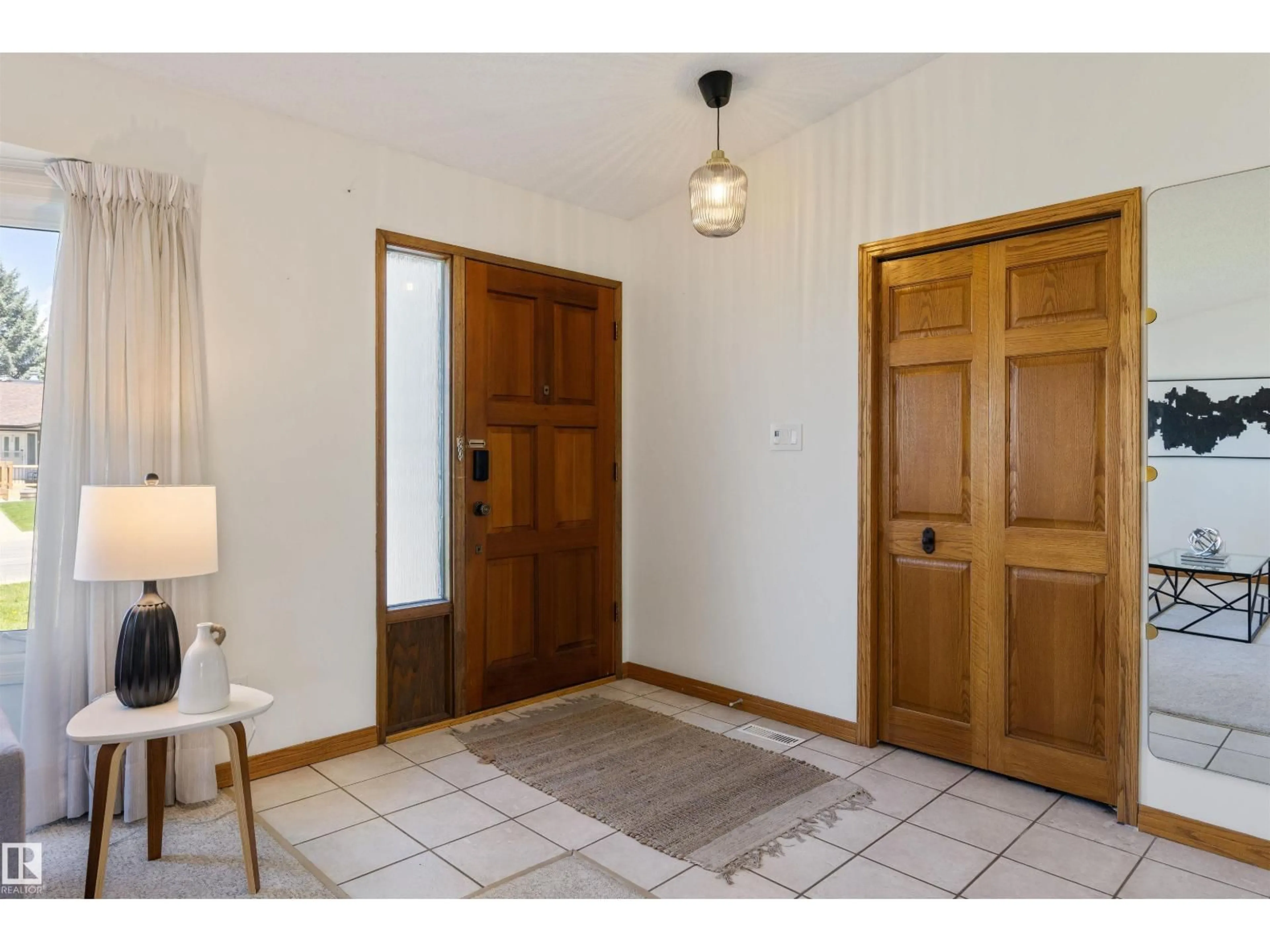 Indoor entryway for 9231 169 AV, Edmonton Alberta T5Z1W7