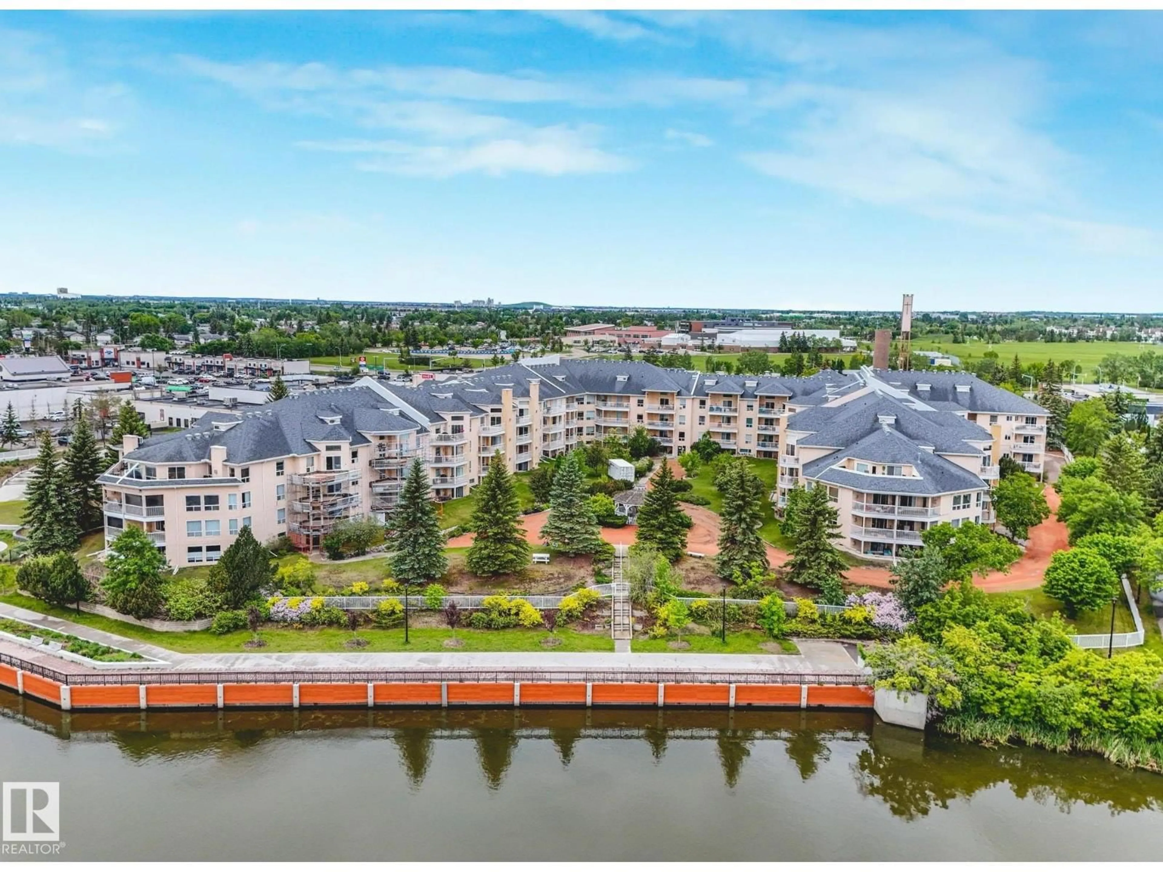A pic from outside/outdoor area/front of a property/back of a property/a pic from drone, water/lake/river/ocean view for 15499 - 330 CASTLE DOWNS RD, Edmonton Alberta T5X5Y3