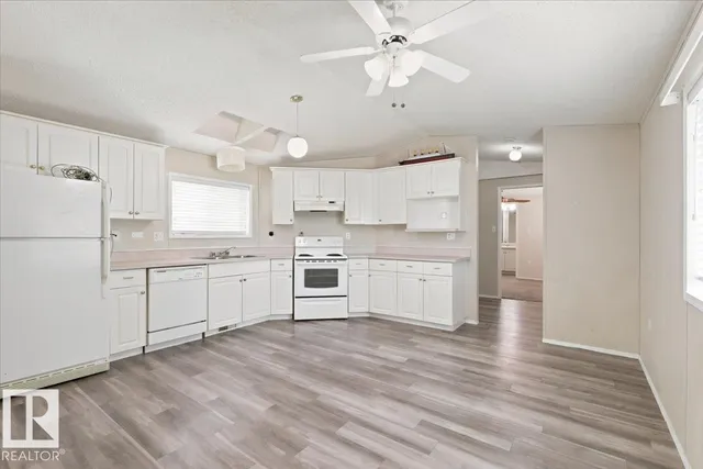 96 WILLOW PARK ES, Leduc 5