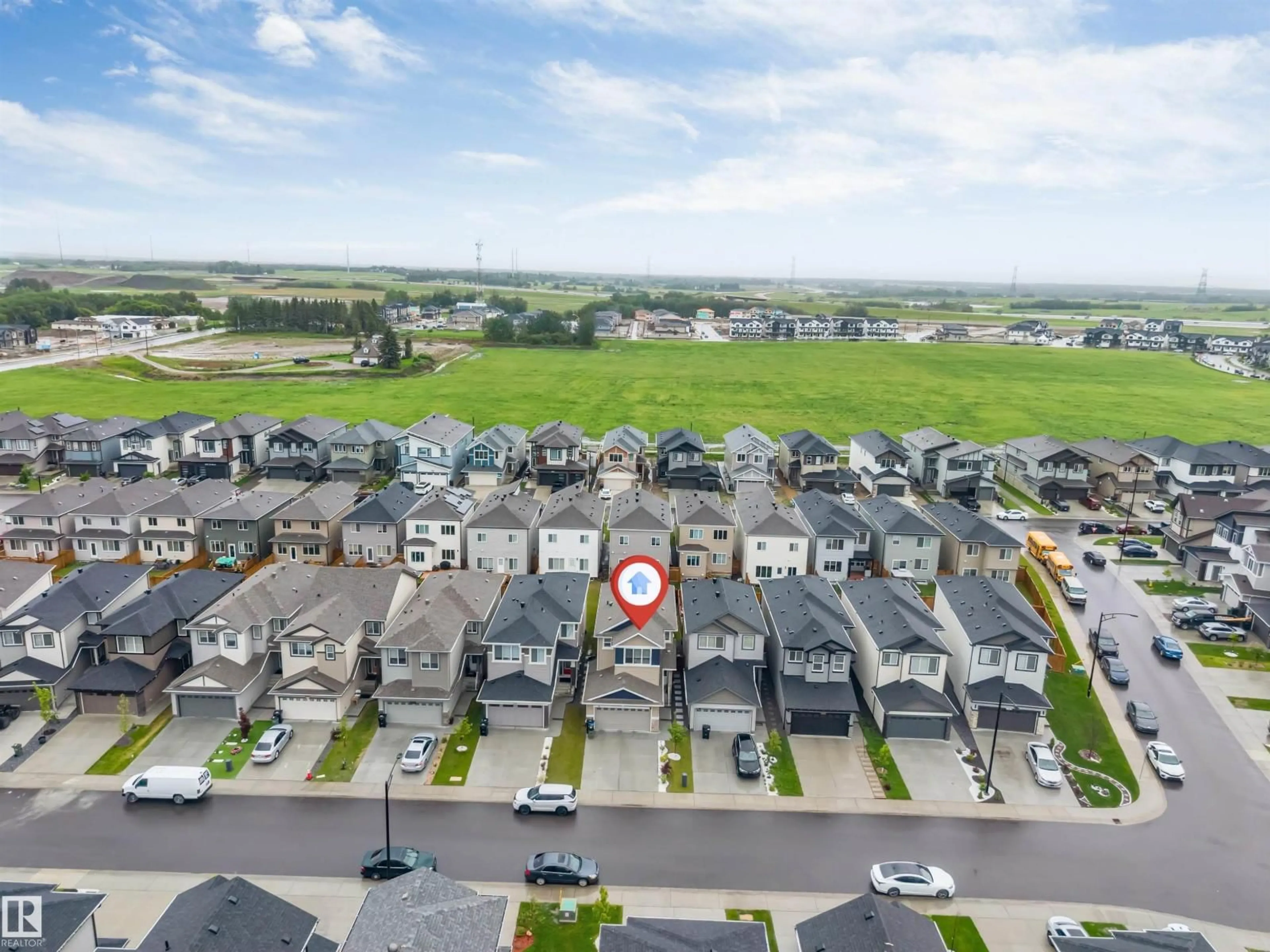 A pic from outside/outdoor area/front of a property/back of a property/a pic from drone, street for 1647 13 ST, Edmonton Alberta T6T2N5