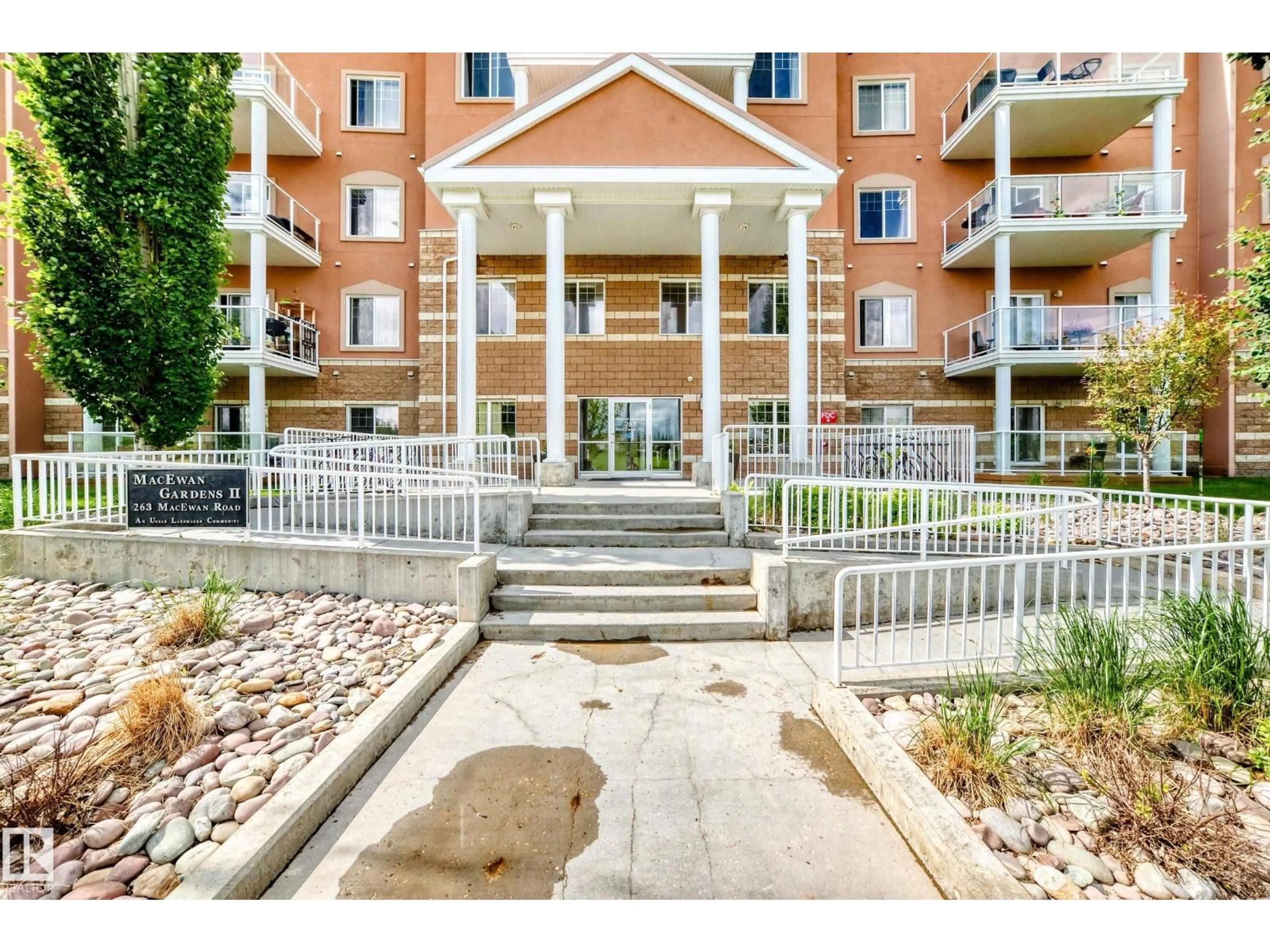 Patio, unknown for 419 - 263 MACEWAN RD, Edmonton Alberta T6W0C4