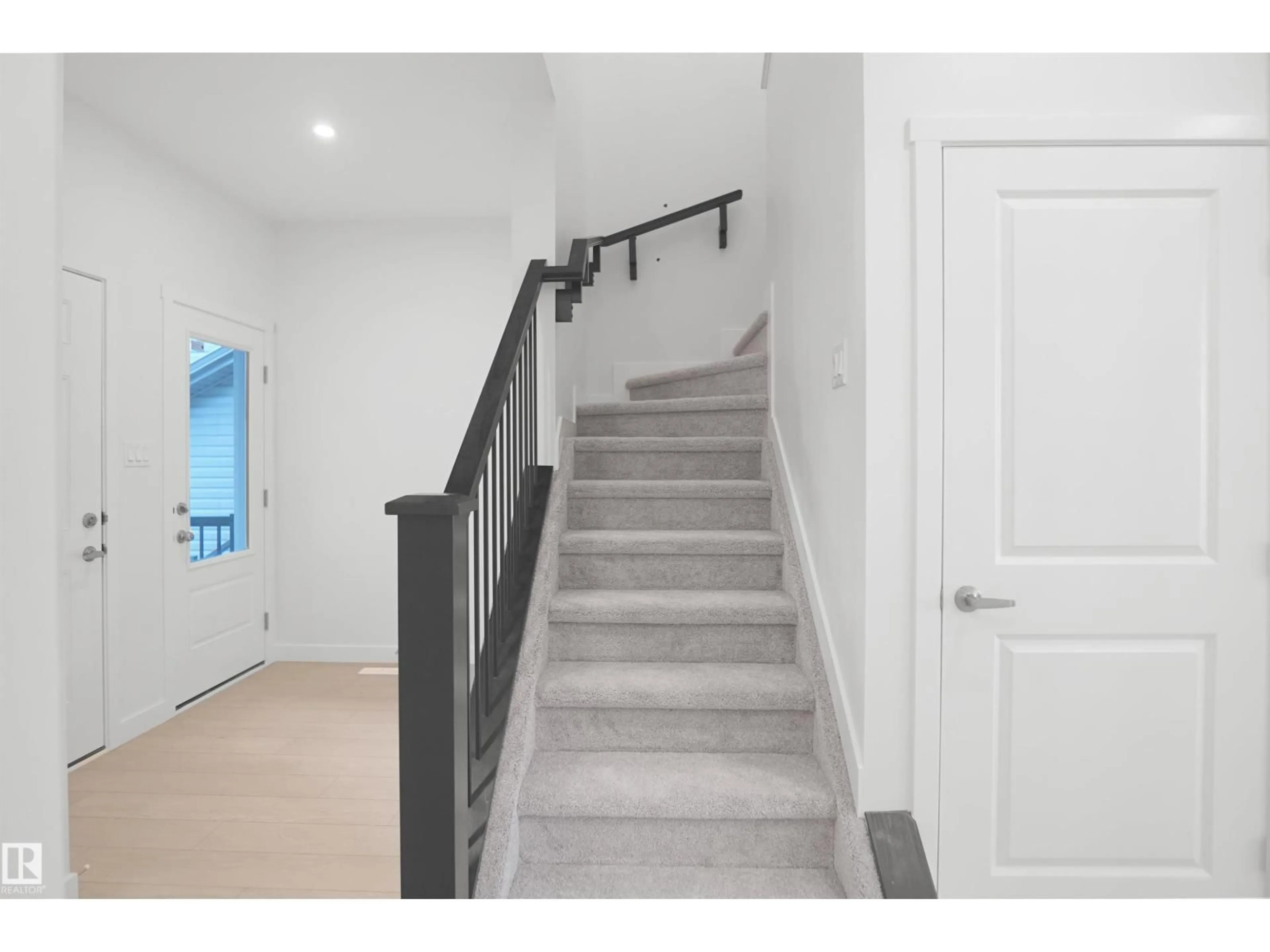 Stairs for NW - 20928 16 AV, Edmonton Alberta T6W5G7