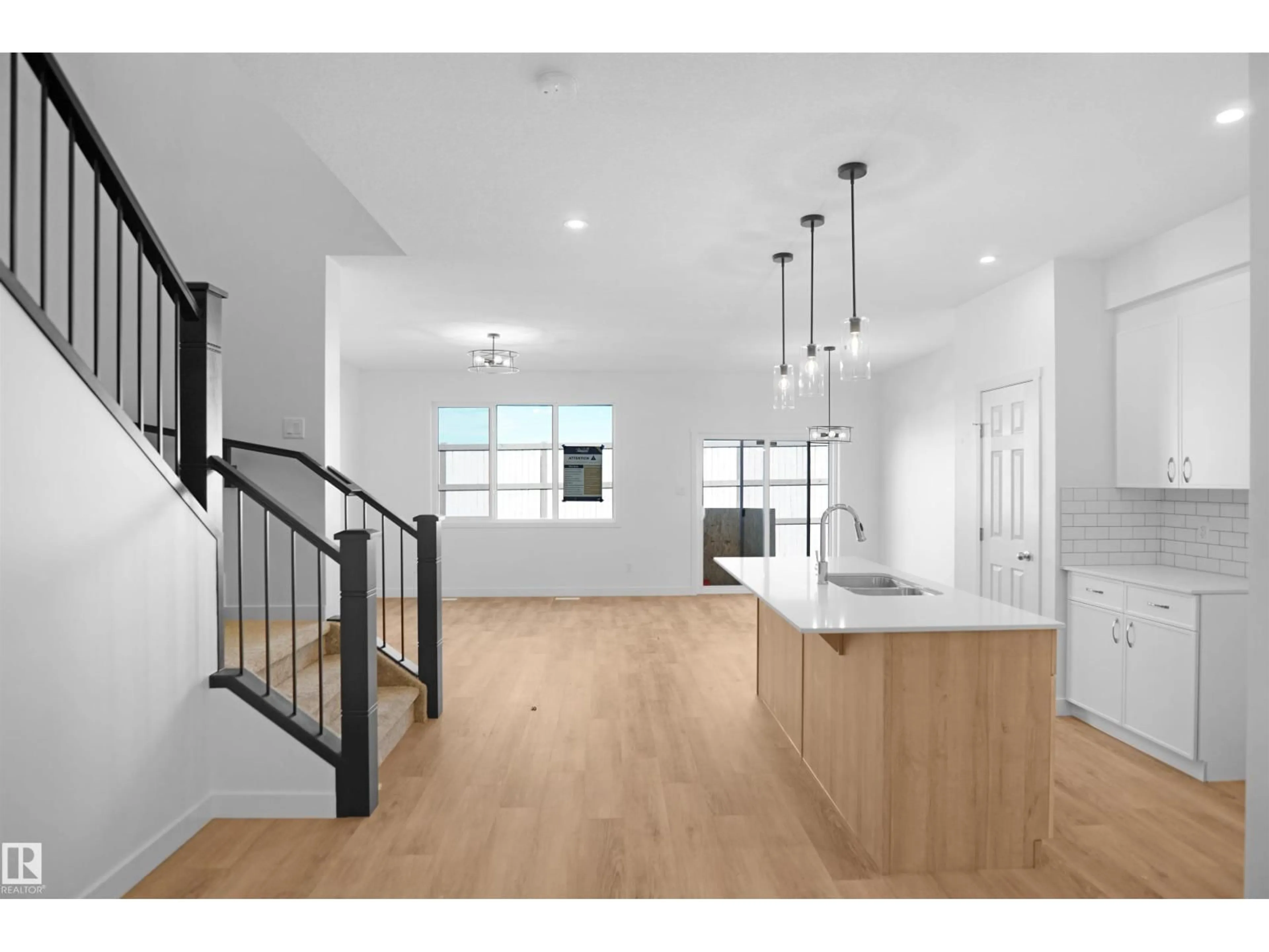 Open concept kitchen, unknown for 242 ELLIOTT WD, Fort Saskatchewan Alberta T8L0Z6