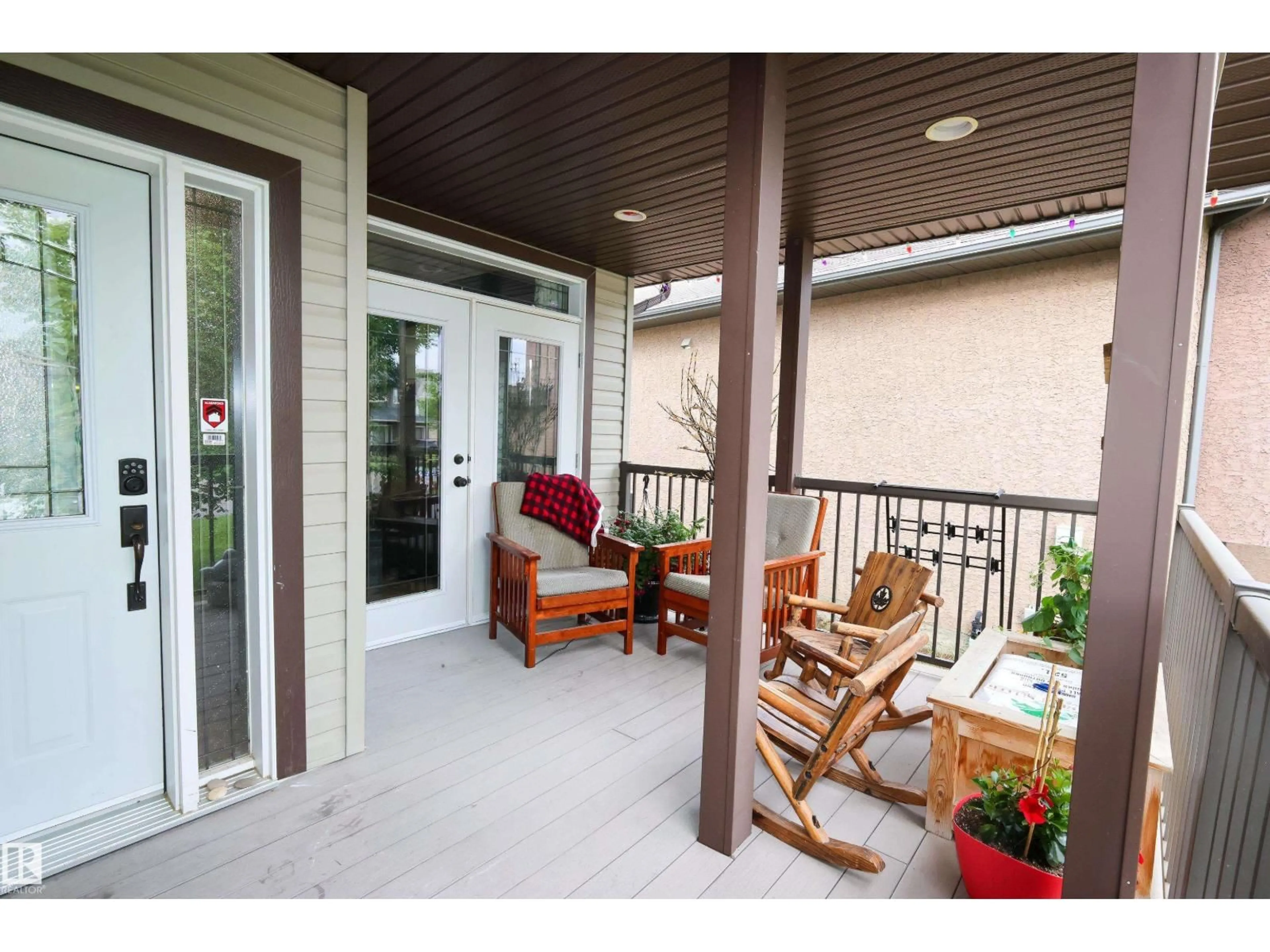 Patio, street for 9720 102 AV, Morinville Alberta T8R0C8