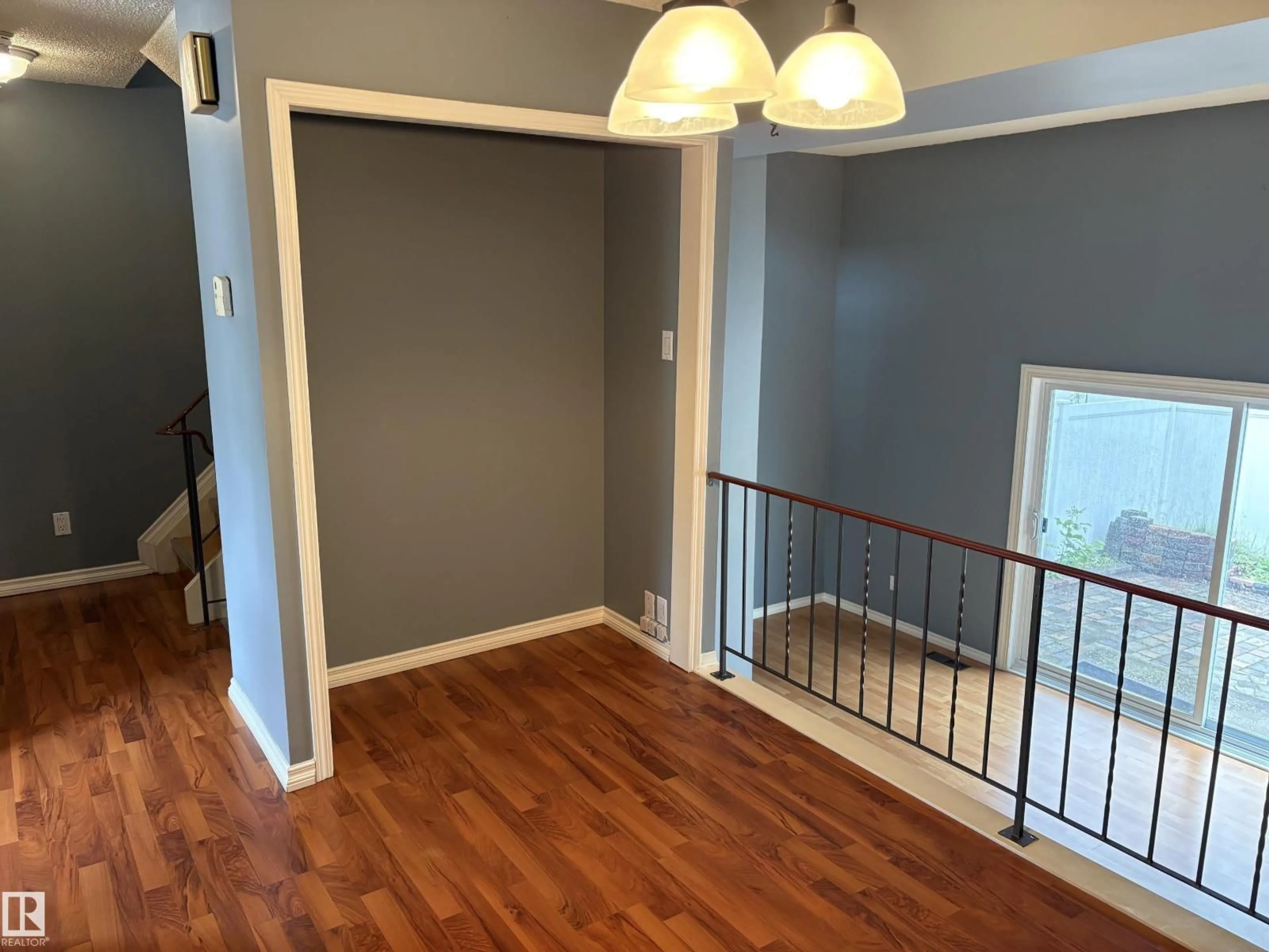 A pic of a room for 14644 52 ST, Edmonton Alberta T5A3M7