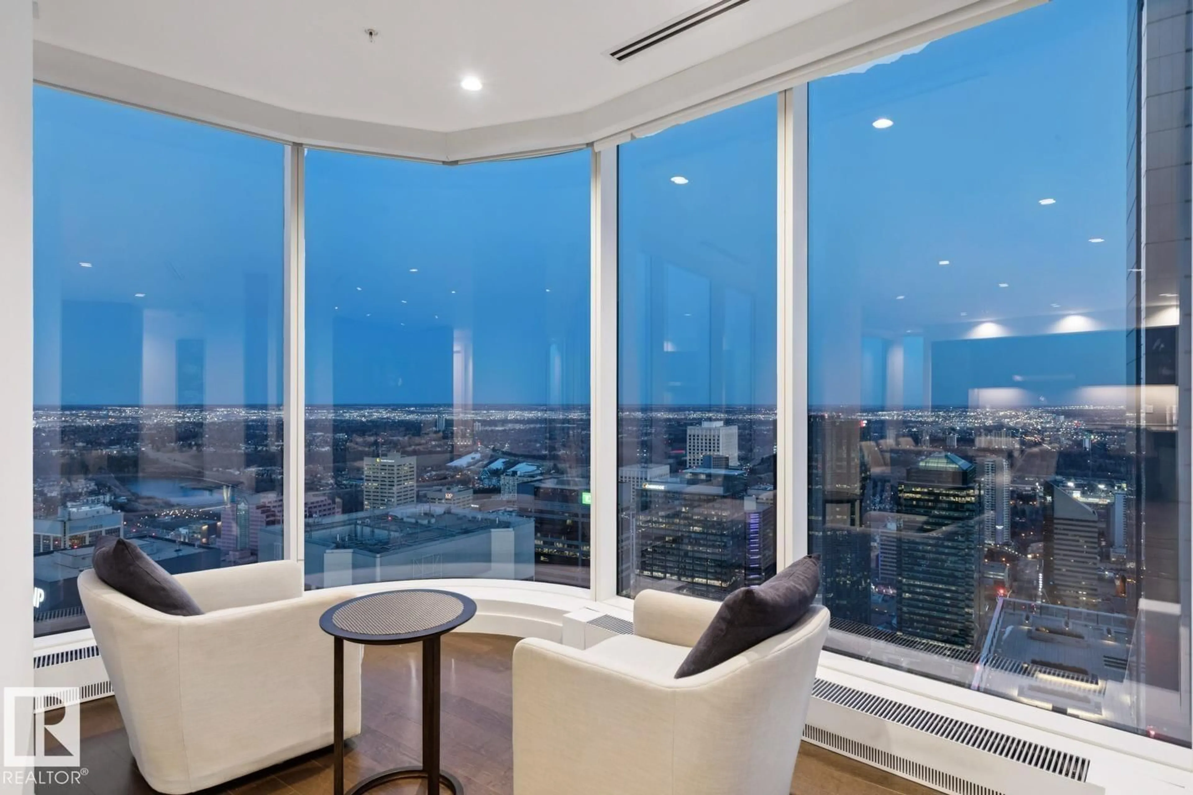 A pic of a room for 10360 - 4602 102 ST NW, Edmonton Alberta T5J0K6