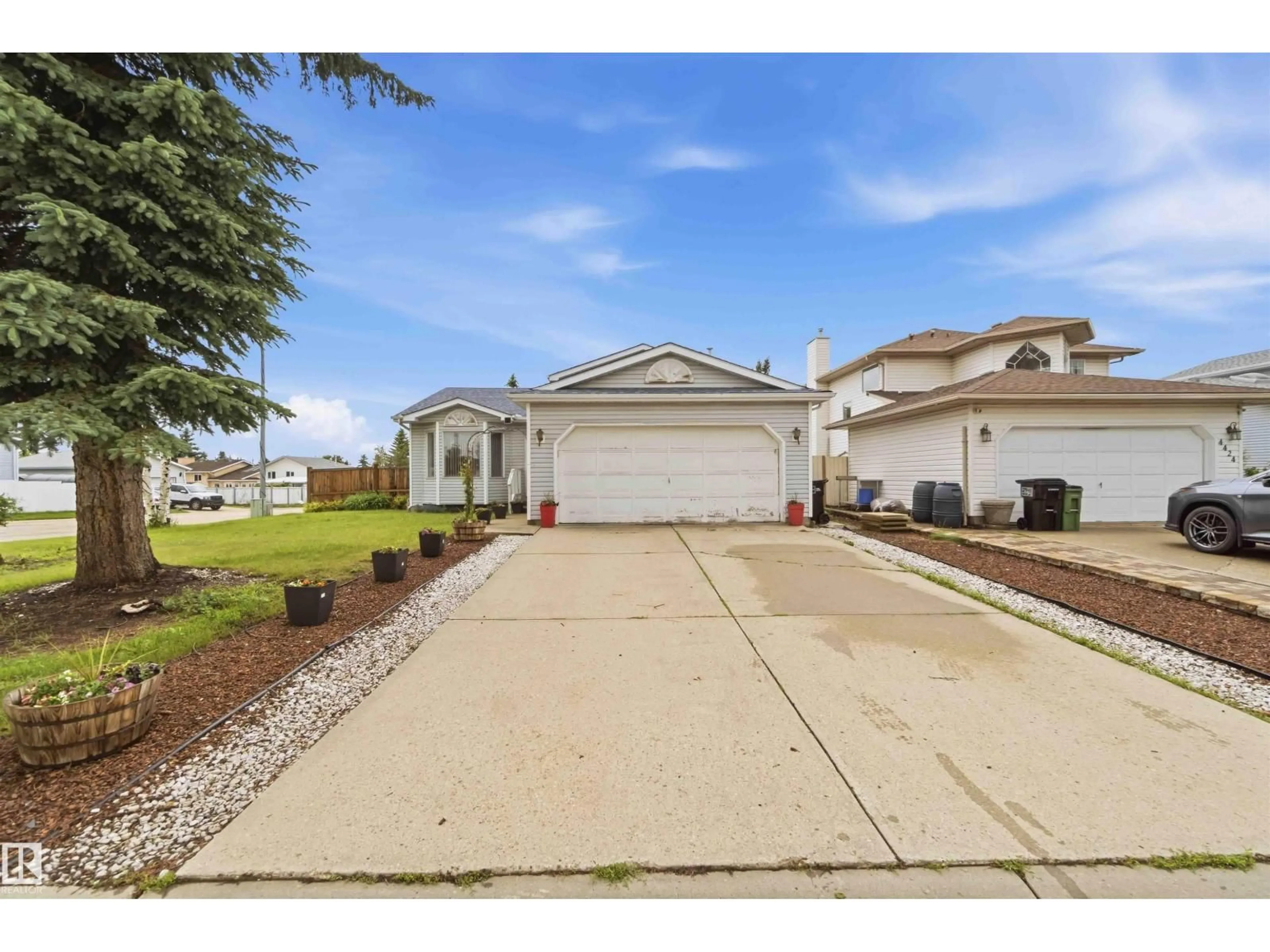 Unknown for 4428 11A AV, Edmonton Alberta T6L6M4