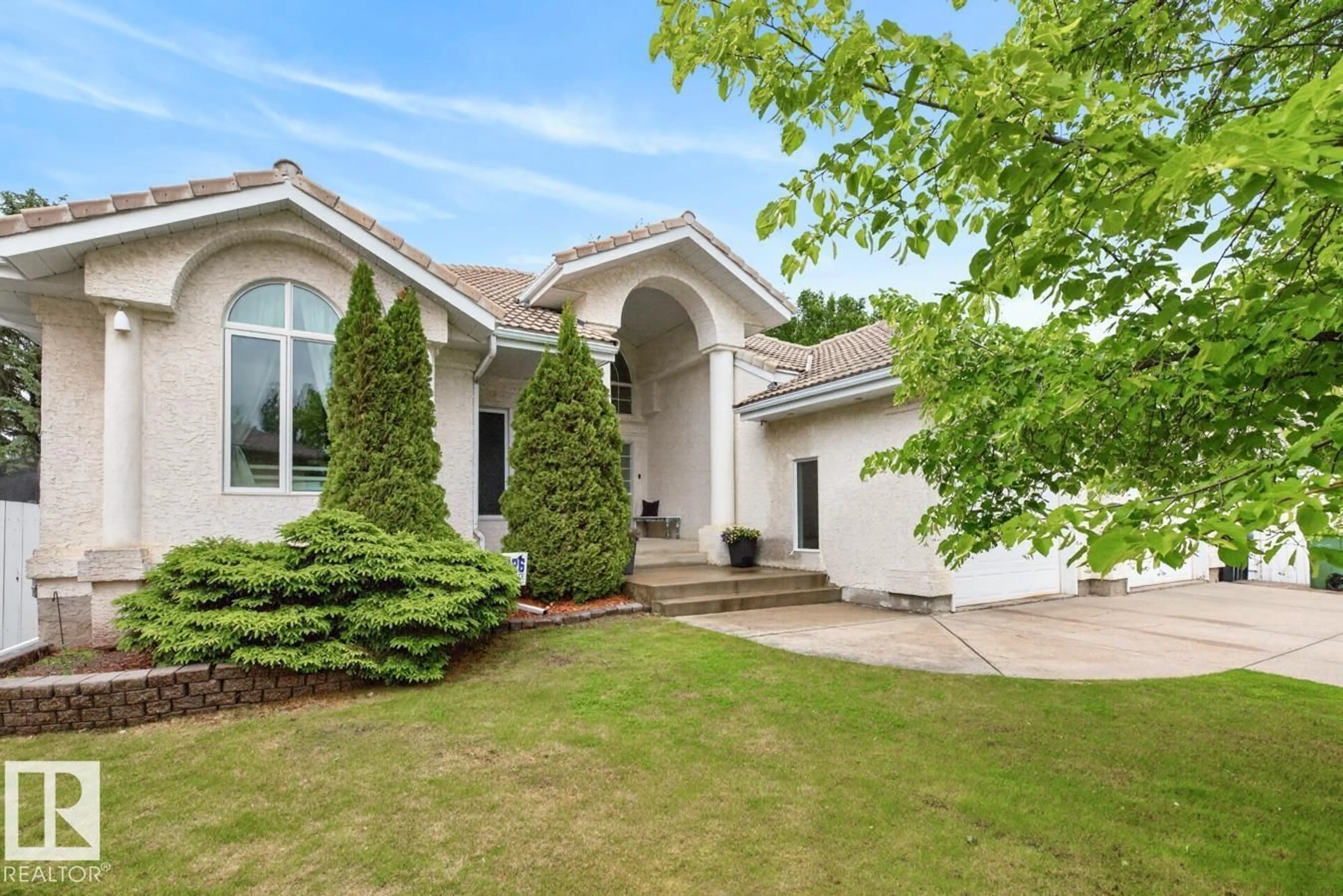 Home with vinyl exterior material, street for 9 BAKER PL, Leduc Alberta T9E6N8