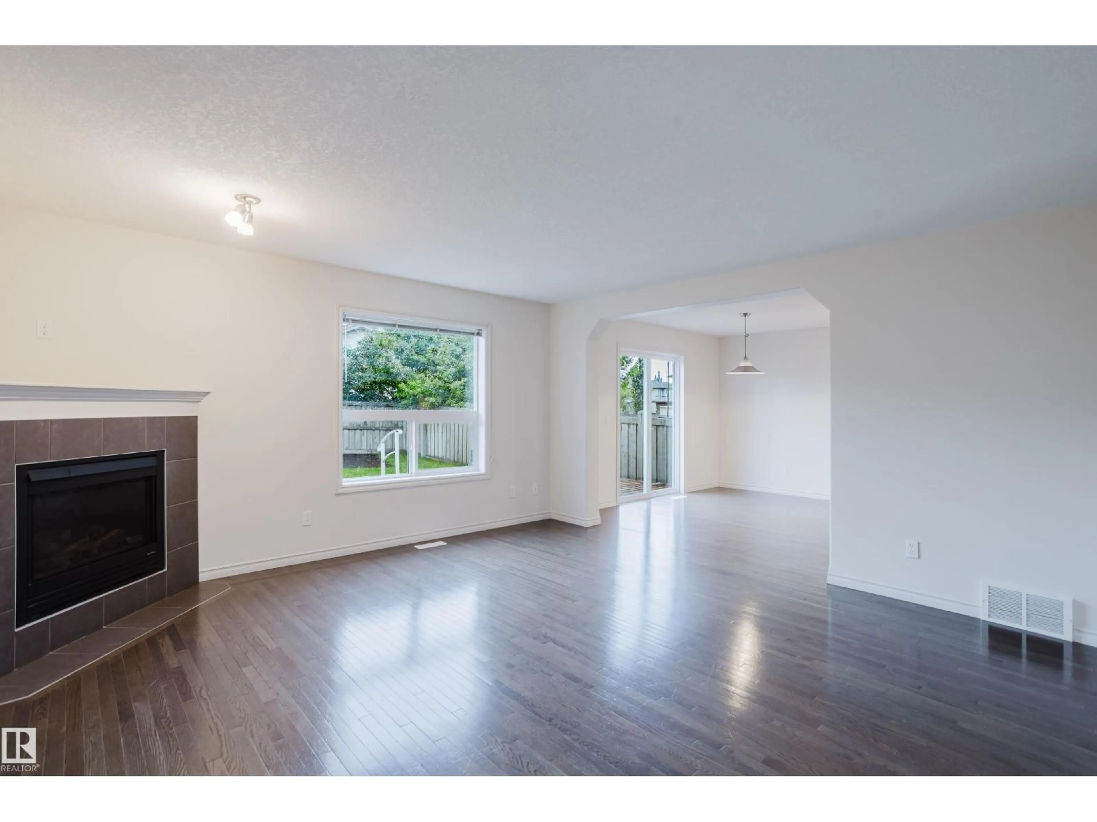 A pic of a room for NW - 4607 205 ST, Edmonton Alberta T6M0E3