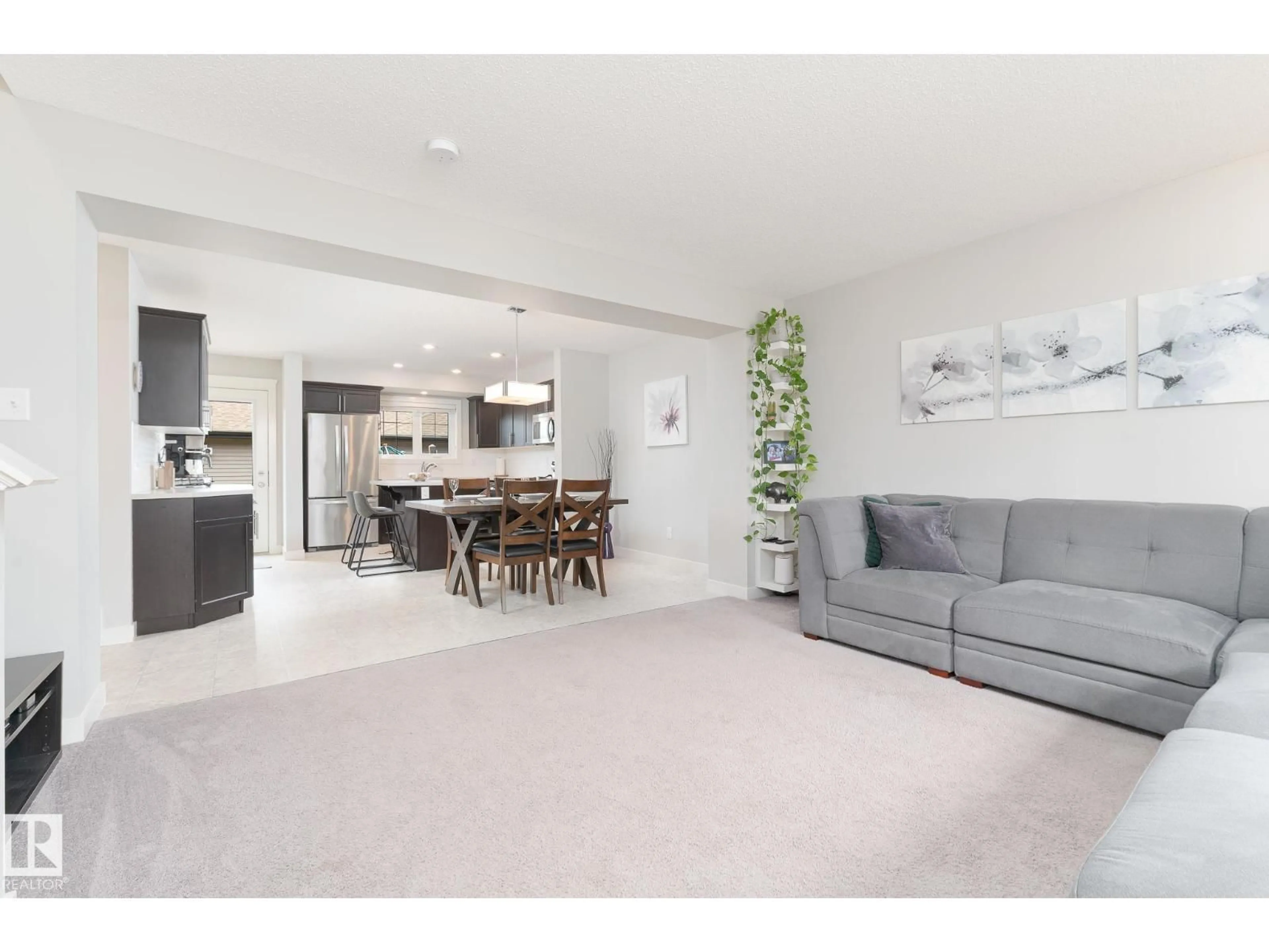Living room with furniture, unknown for 54 TONEWOOD BV, Spruce Grove Alberta T7X0W7