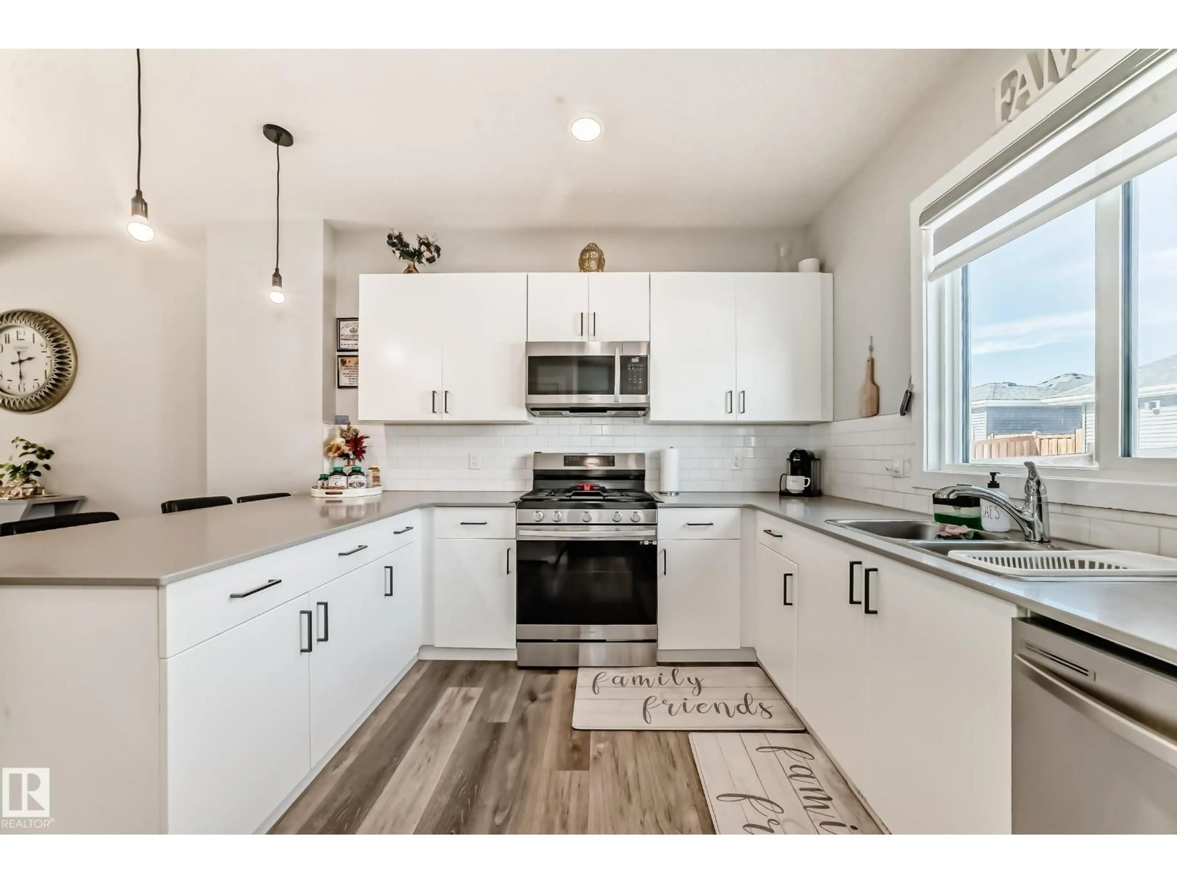 Open concept kitchen, unknown for 572 GLENRIDDING RAVINE DR, Edmonton Alberta T6W4P1