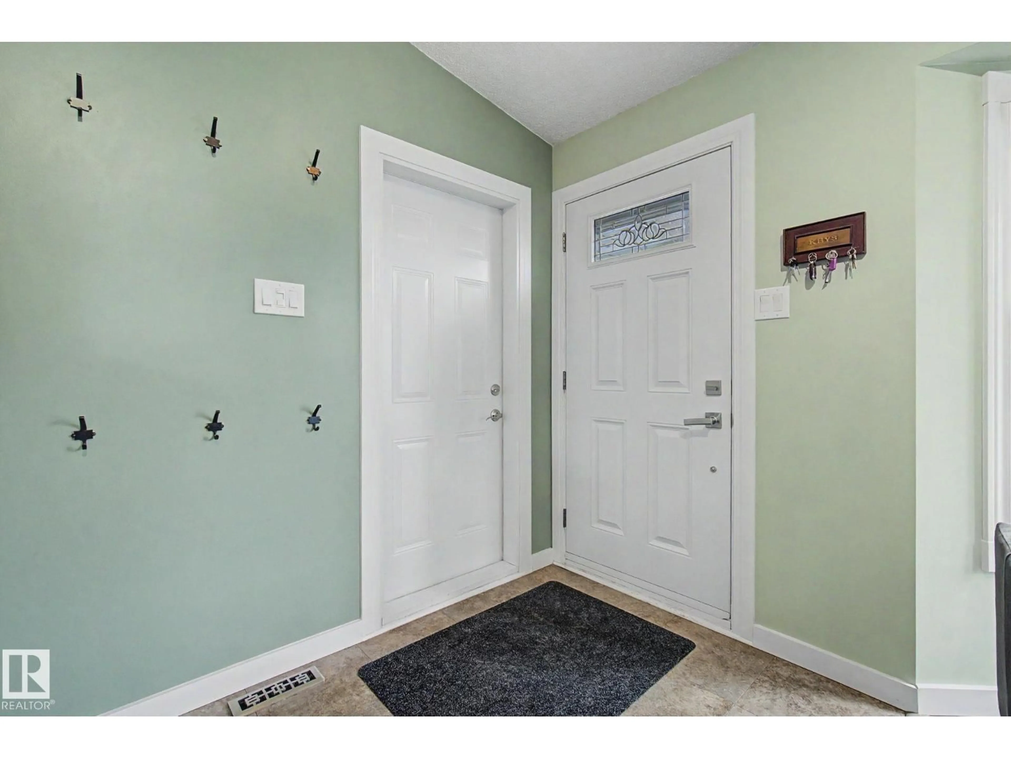 Indoor entryway for 4403 43 ST, Beaumont Alberta T4X1G8