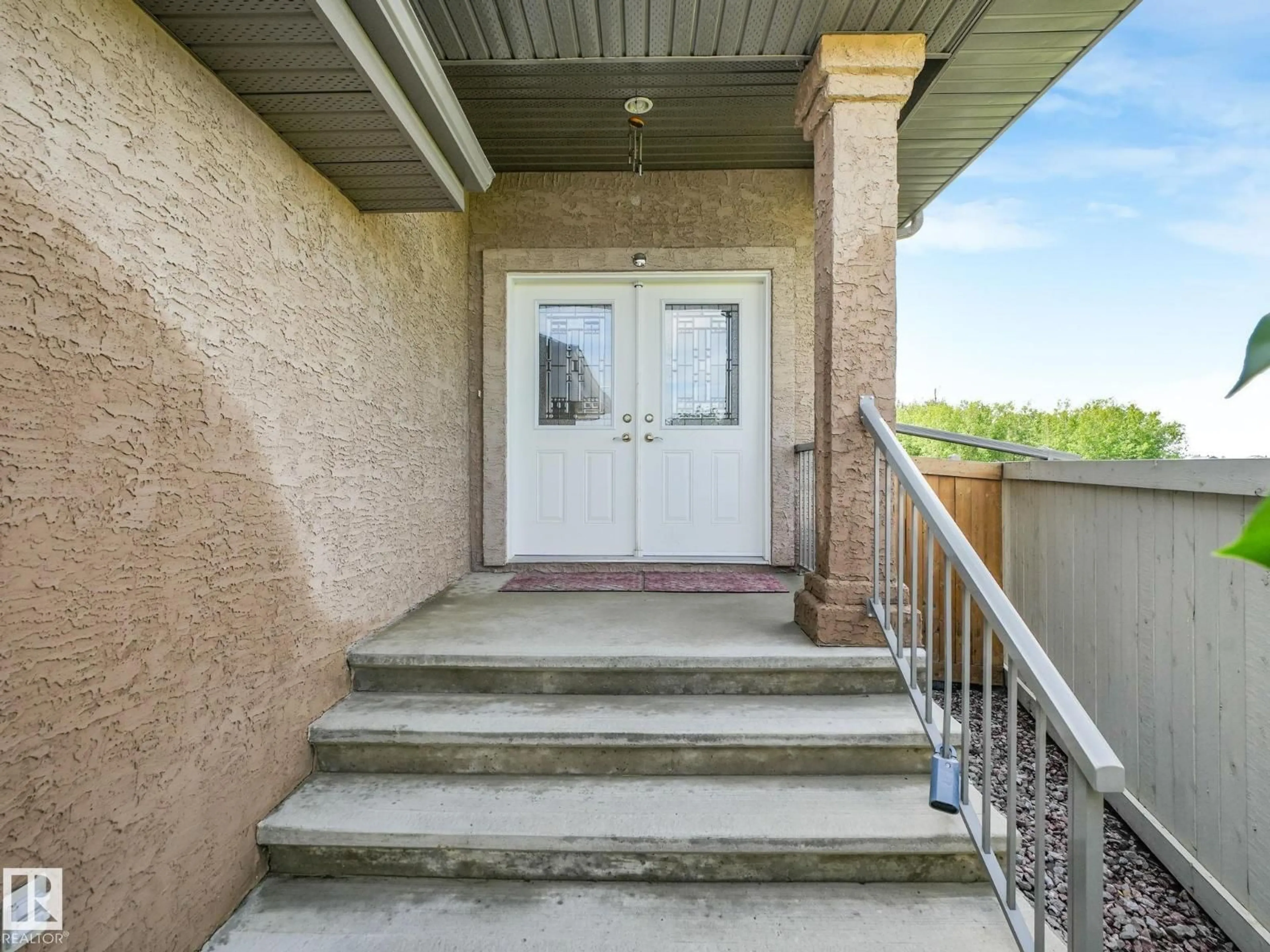 Indoor entryway for NW - 16268 137 ST, Edmonton Alberta T6V0J7