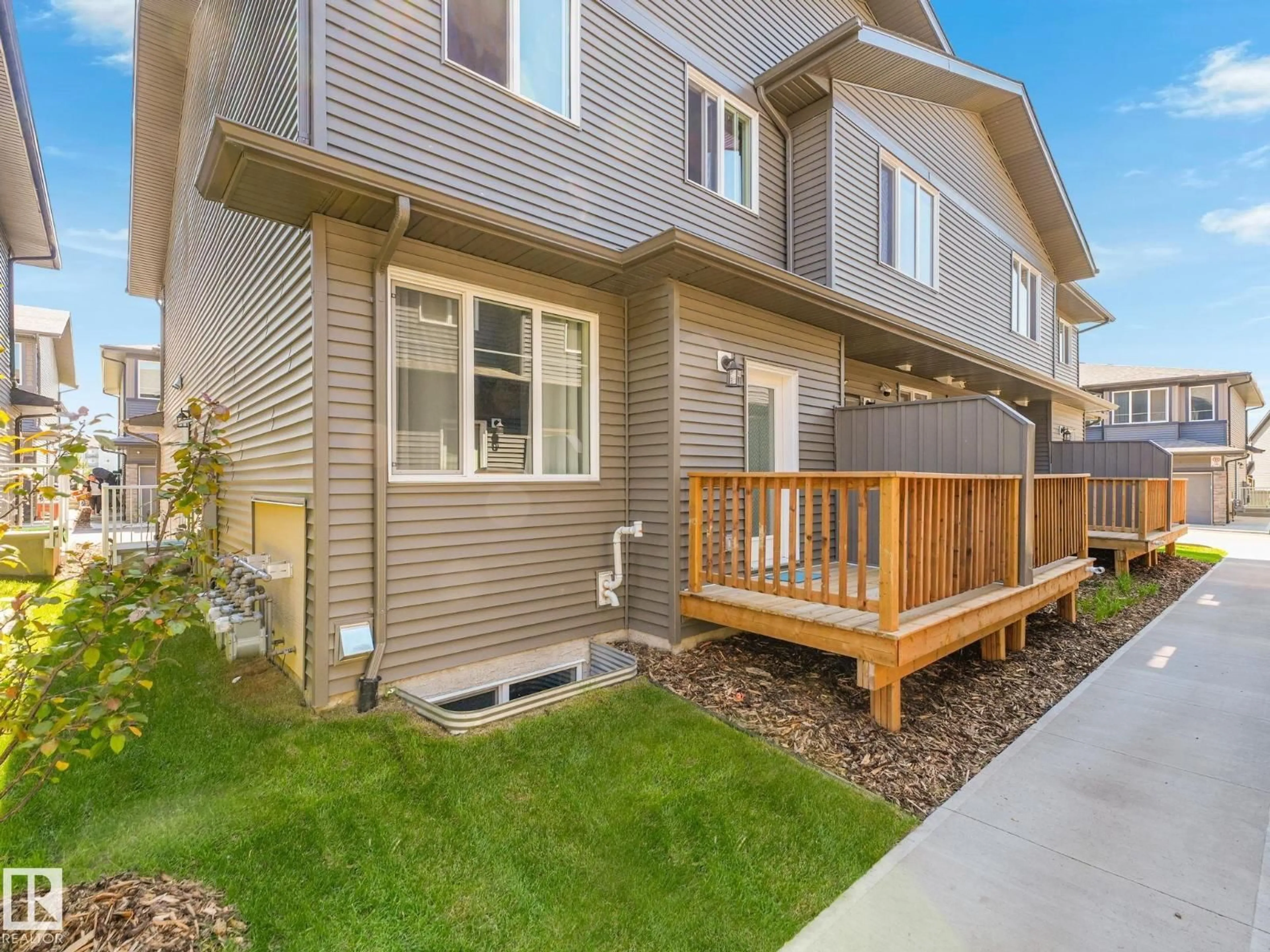 Home with vinyl exterior material, street for #30 - 2710 66 ST, Edmonton Alberta T6X3H4