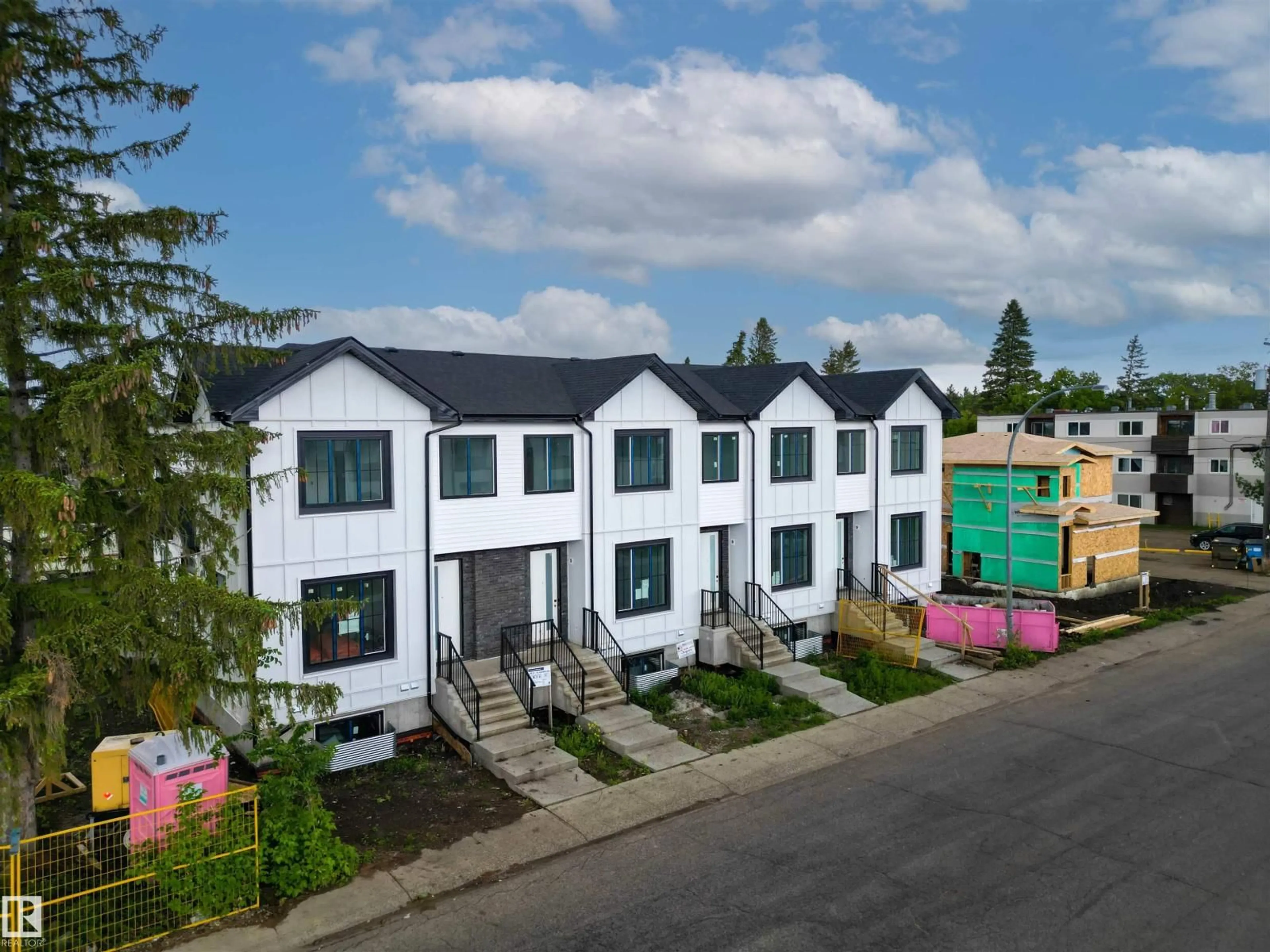 A pic from outside/outdoor area/front of a property/back of a property/a pic from drone, street for 14930 94 AV, Edmonton Alberta T5R1G8