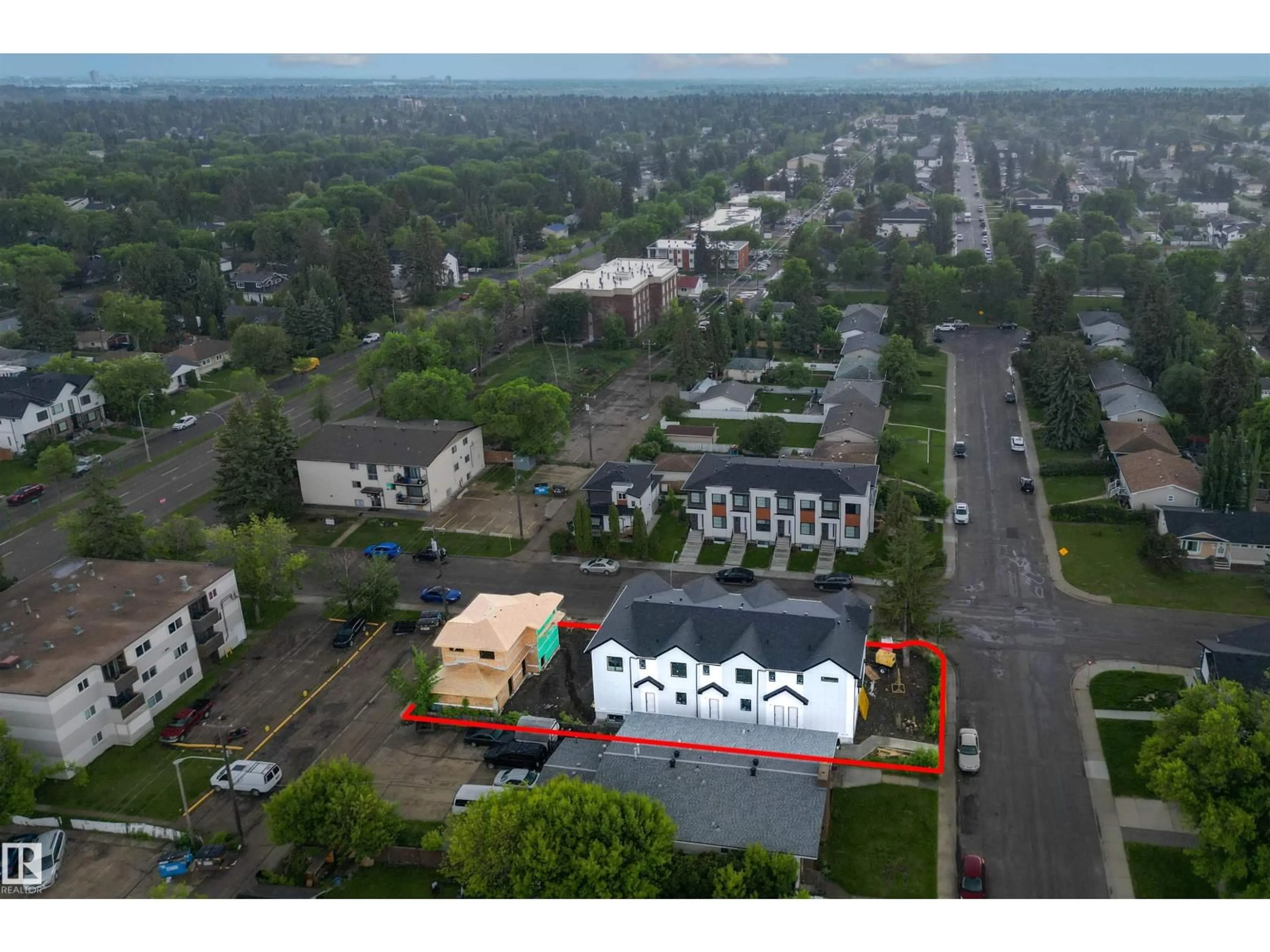 A pic from outside/outdoor area/front of a property/back of a property/a pic from drone, unknown for 14930 94 AV, Edmonton Alberta T5R1G8