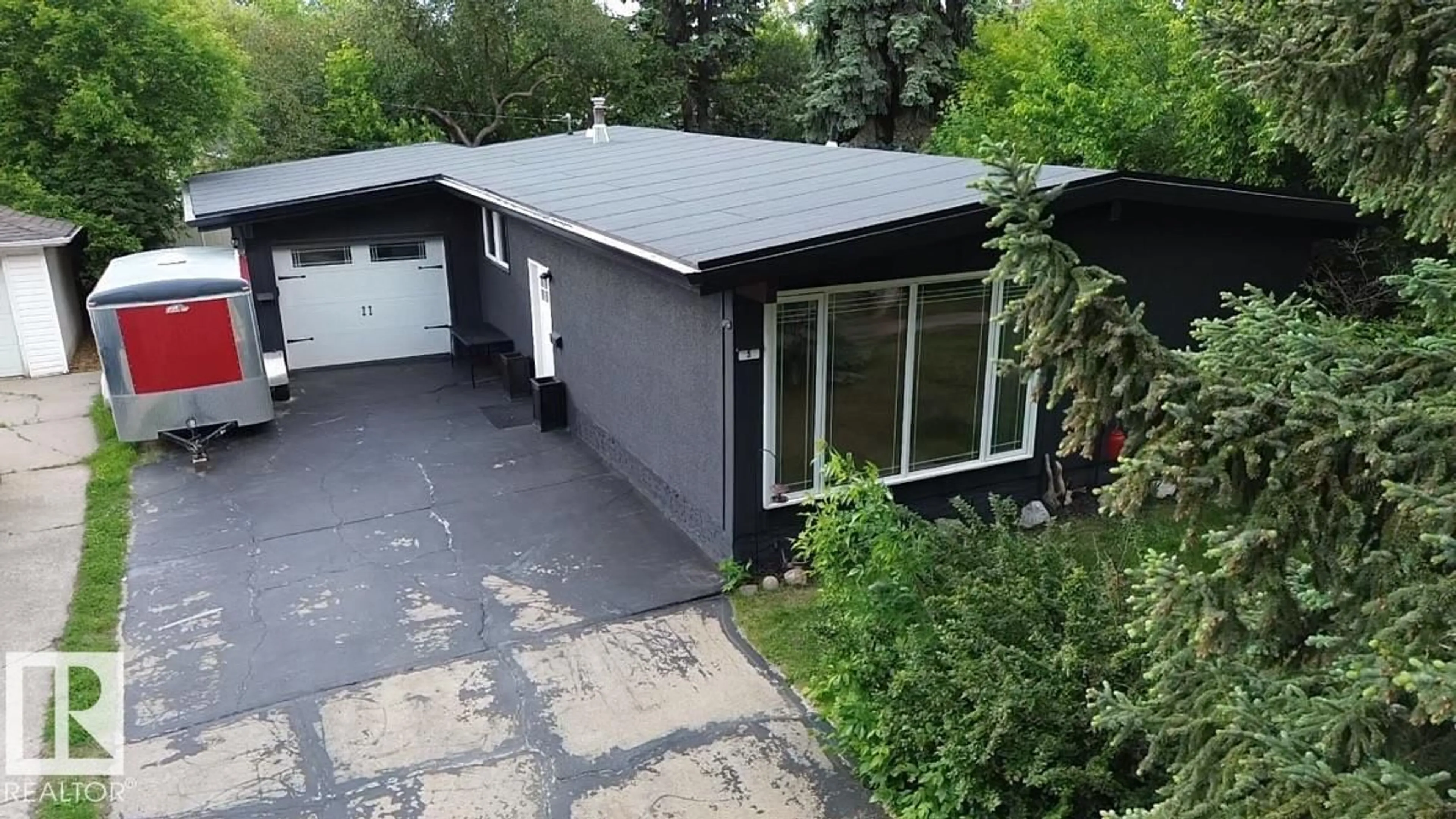 A pic from outside/outdoor area/front of a property/back of a property/a pic from drone, street for 5 SORREL CR, St. Albert Alberta T8N0K4