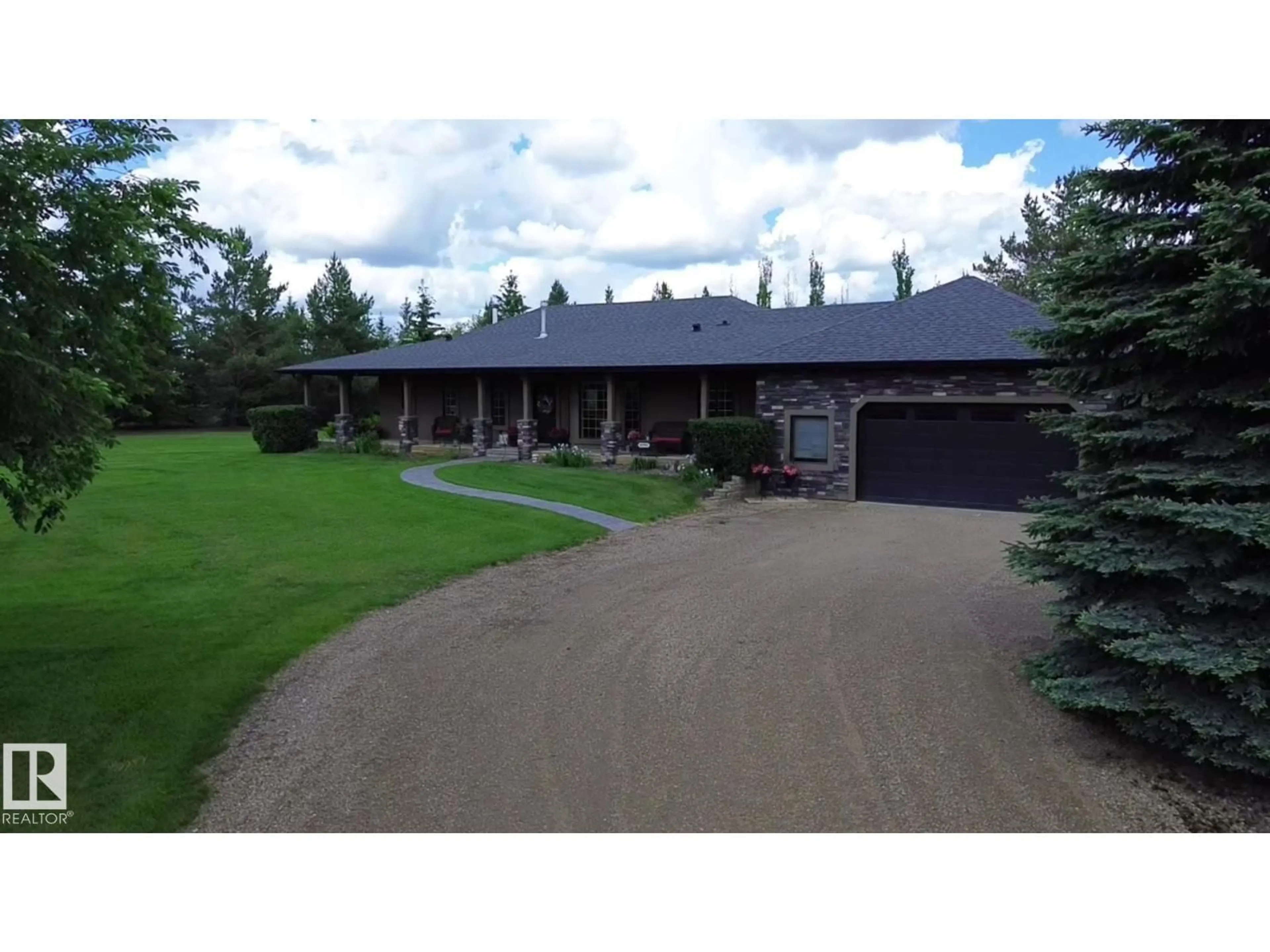 A pic from outside/outdoor area/front of a property/back of a property/a pic from drone, unknown for 56407 RGE ROAD 240, Rural Sturgeon County Alberta T0A0K2