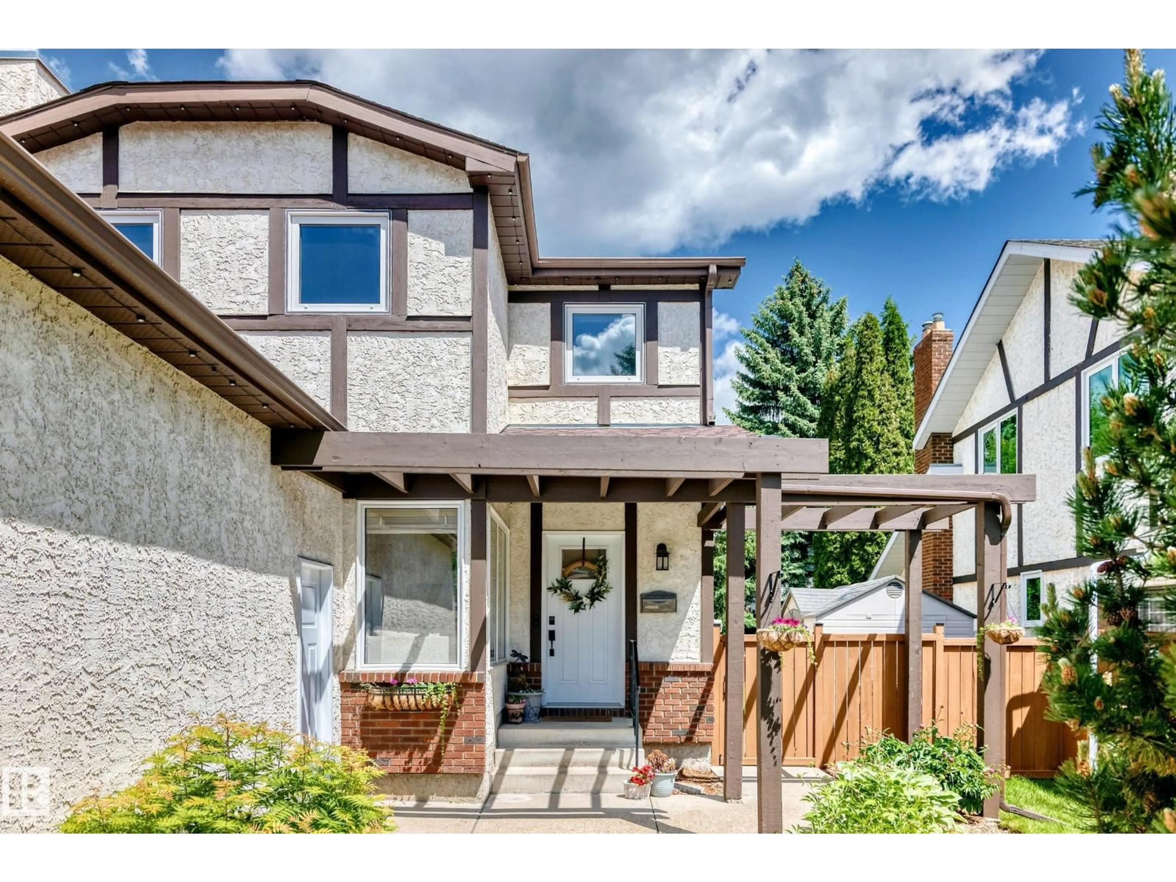 Home with vinyl exterior material, street for 15146 RAMSAY CR, Edmonton Alberta T6H5P4