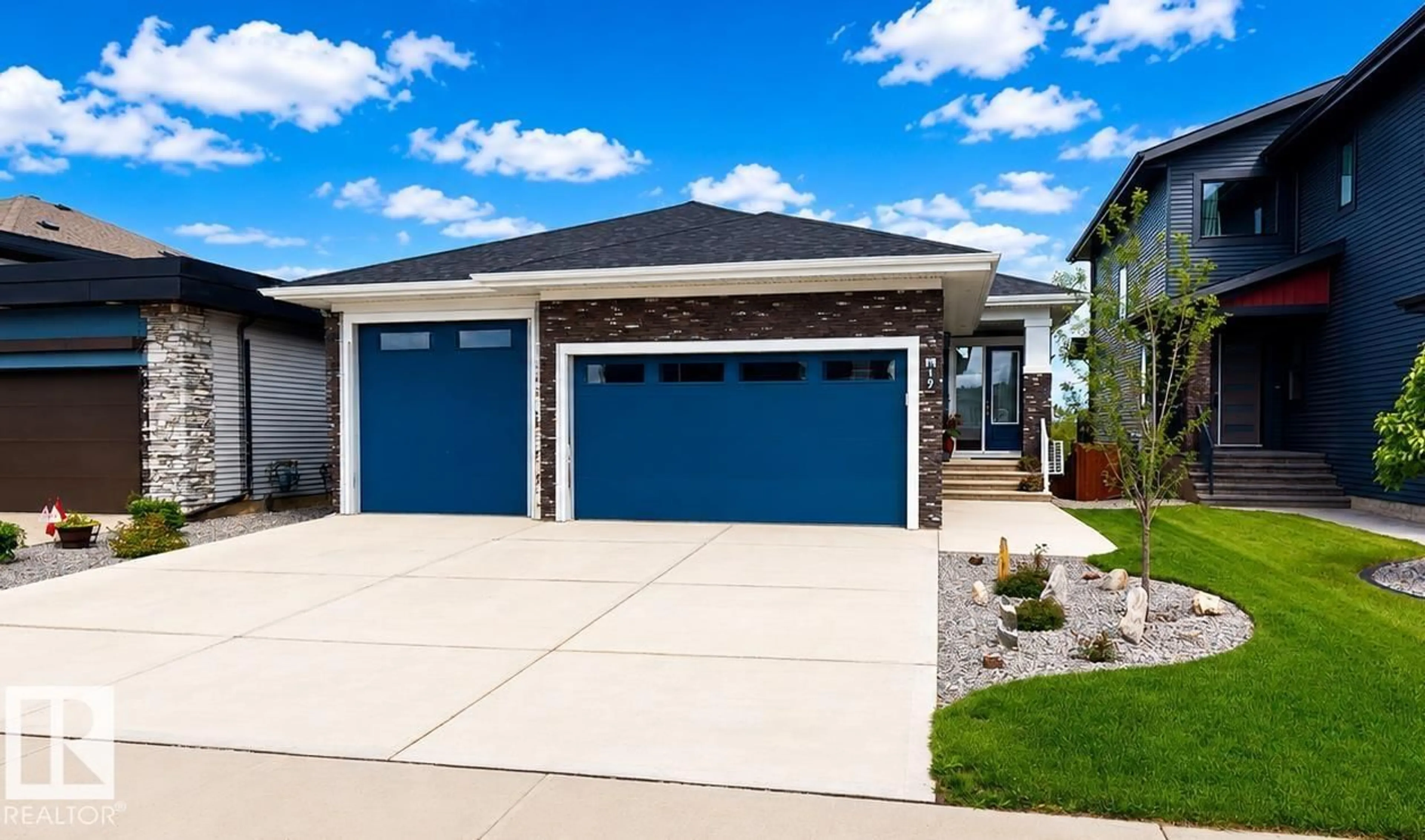 Home with vinyl exterior material, street for 19 ELWYCK GA, Spruce Grove Alberta T7X0Z2