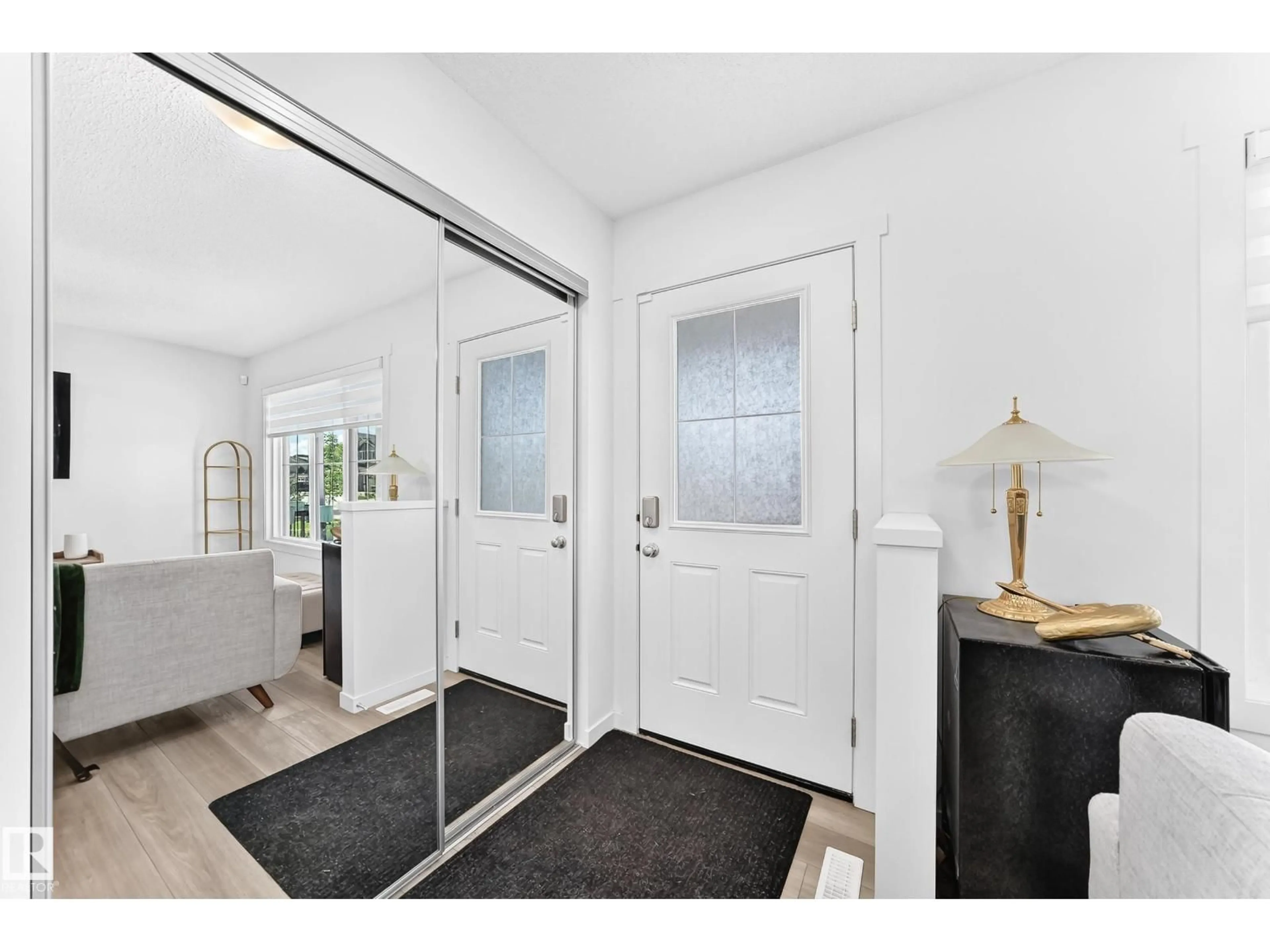 Indoor entryway for 66 SIGNET RD, Sherwood Park Alberta T8H2Y3