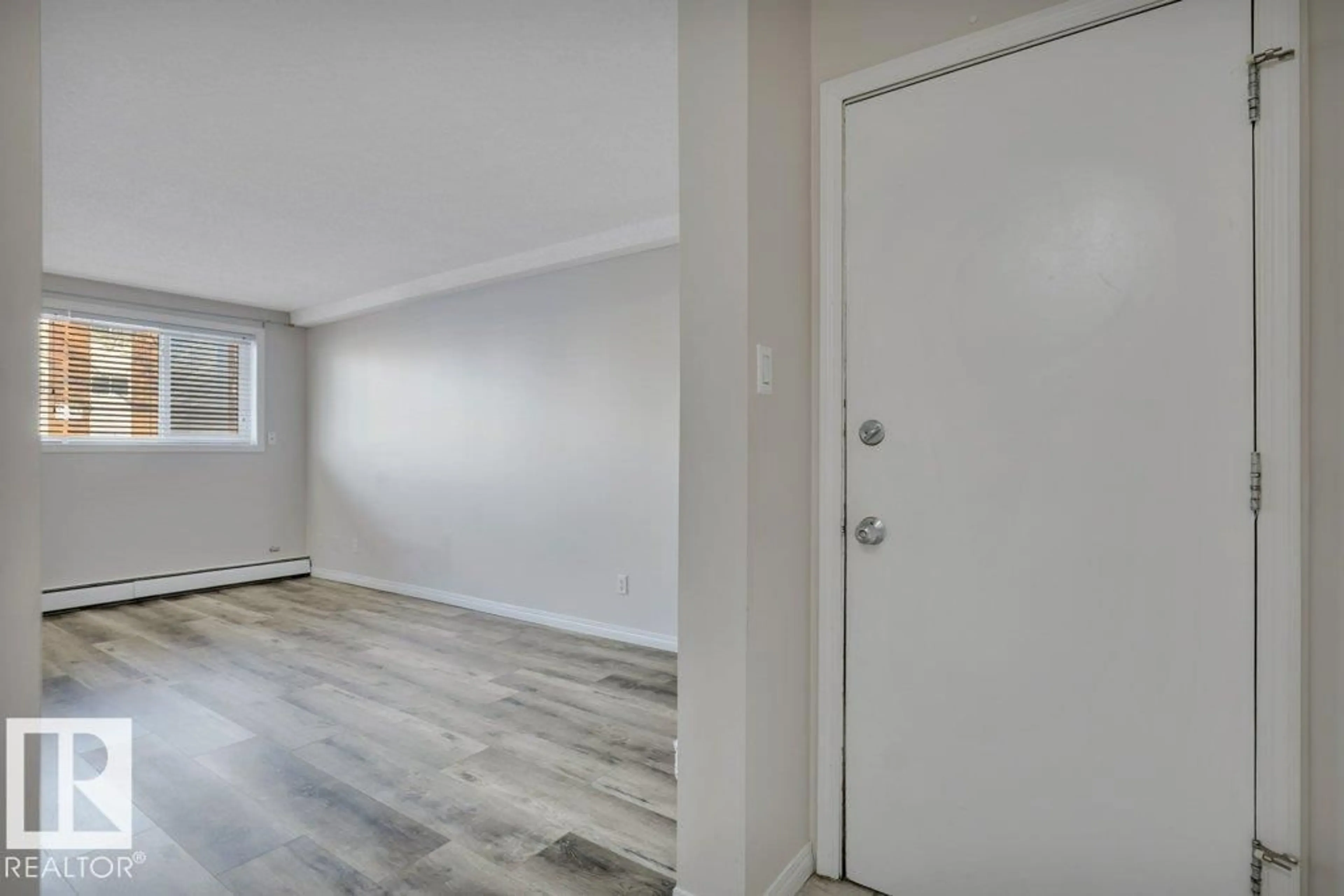 A pic of a room for #105 - 10149 83 AV, Edmonton Alberta T6E2C5