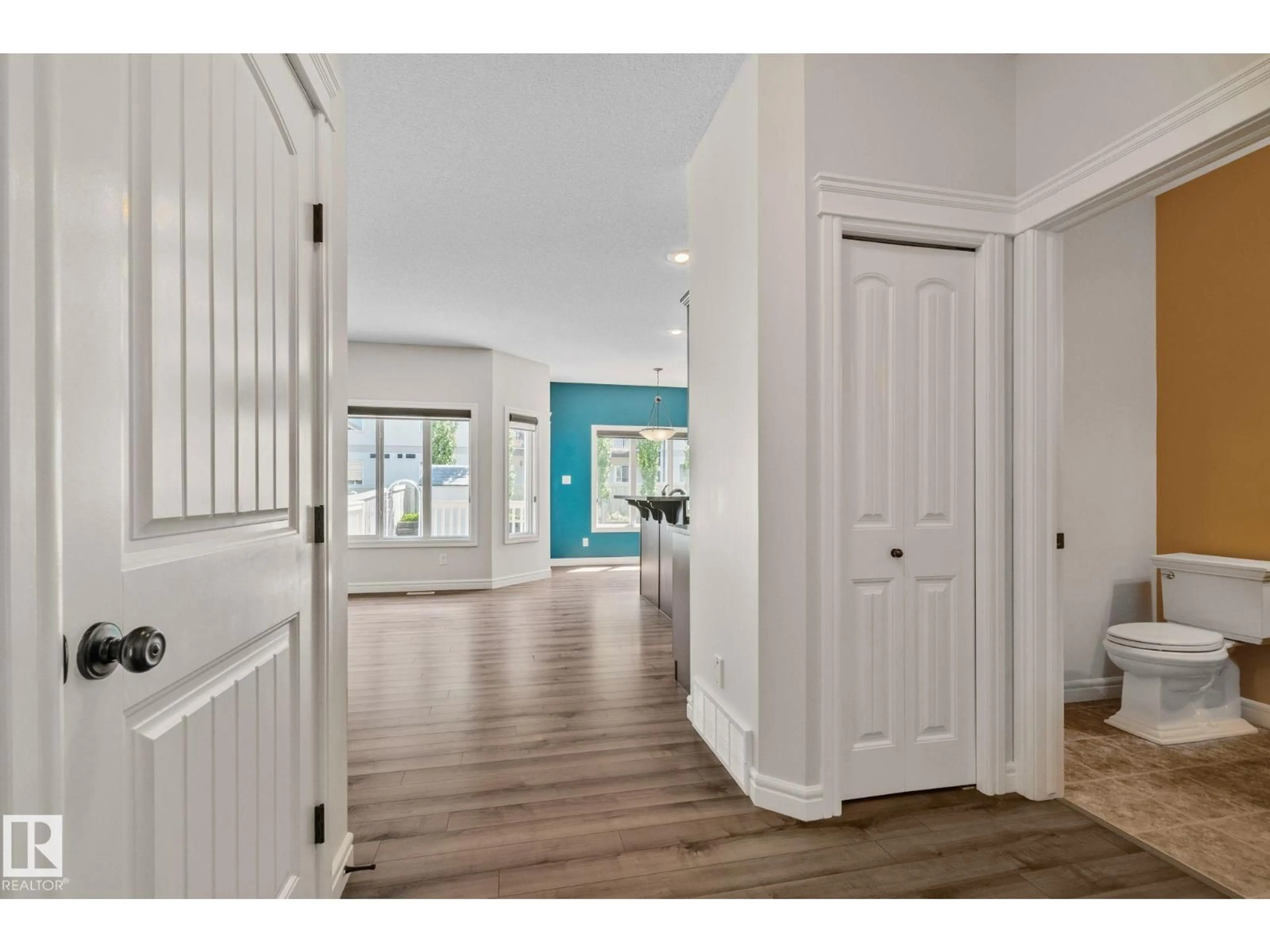 Indoor entryway for 39 MEADOWVIEW CO, Spruce Grove Alberta T7X0N2