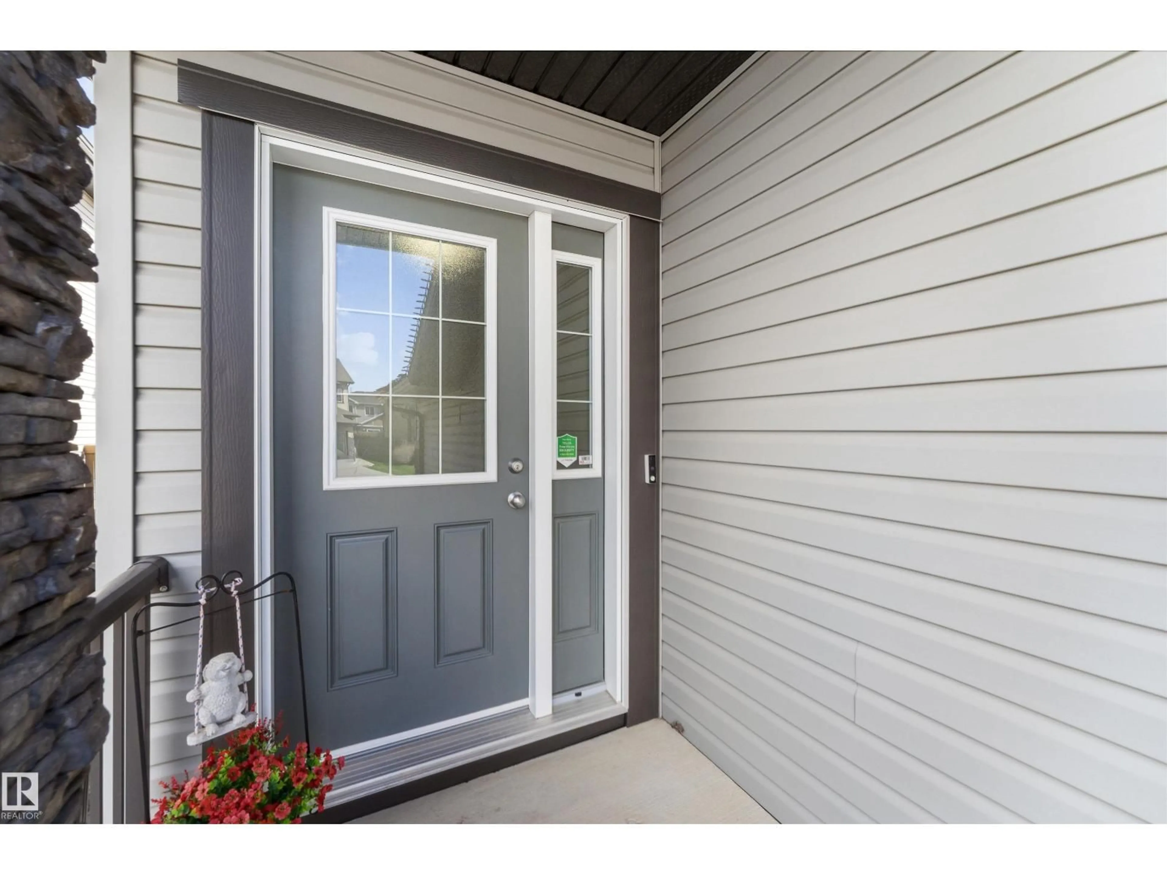 Indoor entryway for 3039 HARVEY CR, Edmonton Alberta T6M0N2
