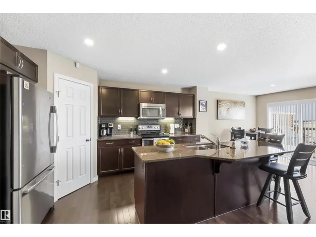 3039 HARVEY CR, Edmonton 5