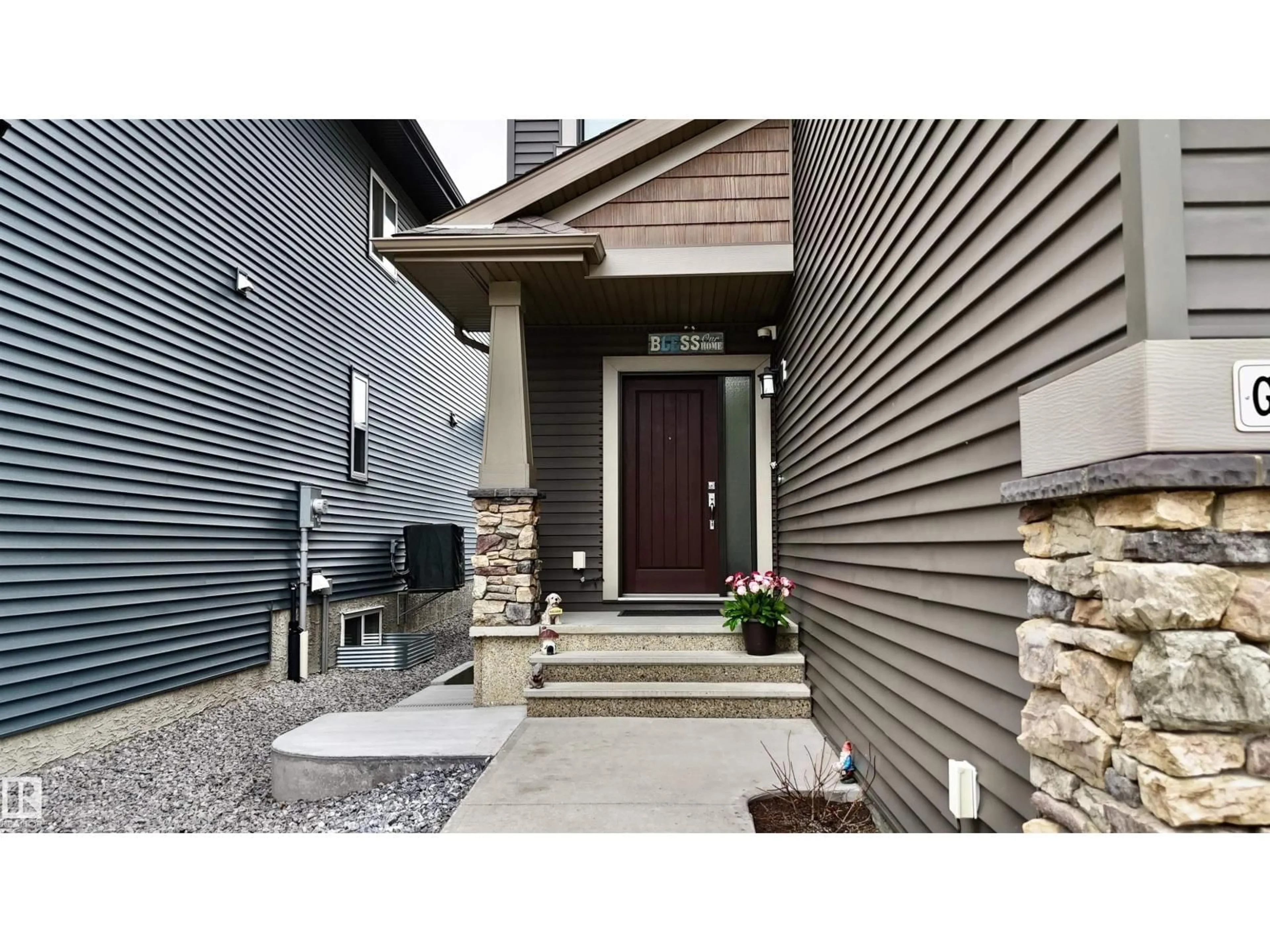 Unknown for 5907 19 AV, Edmonton Alberta T6X0P6