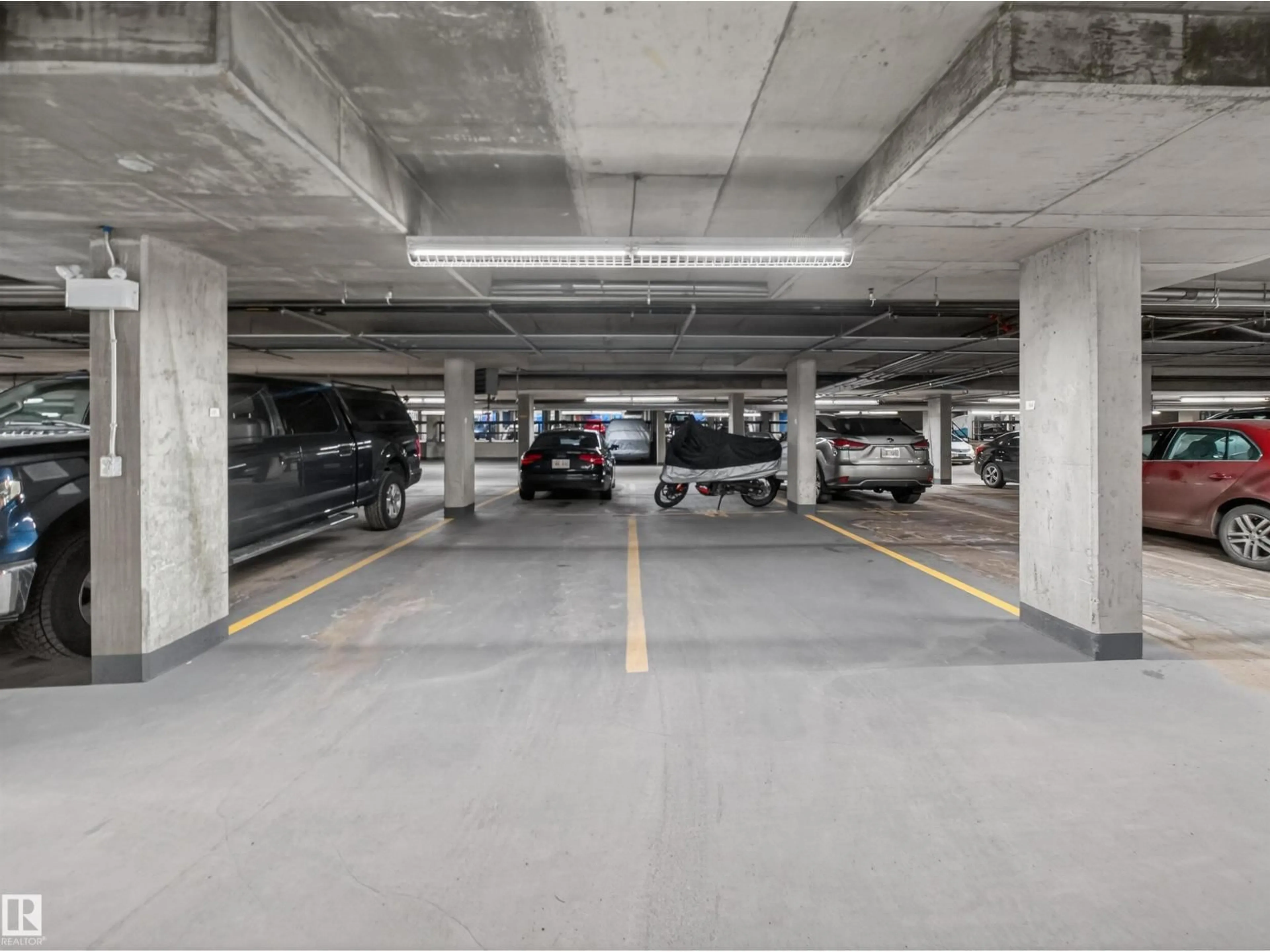 Parking for 141 FESTIVAL WY, Sherwood Park Alberta T8A3V8