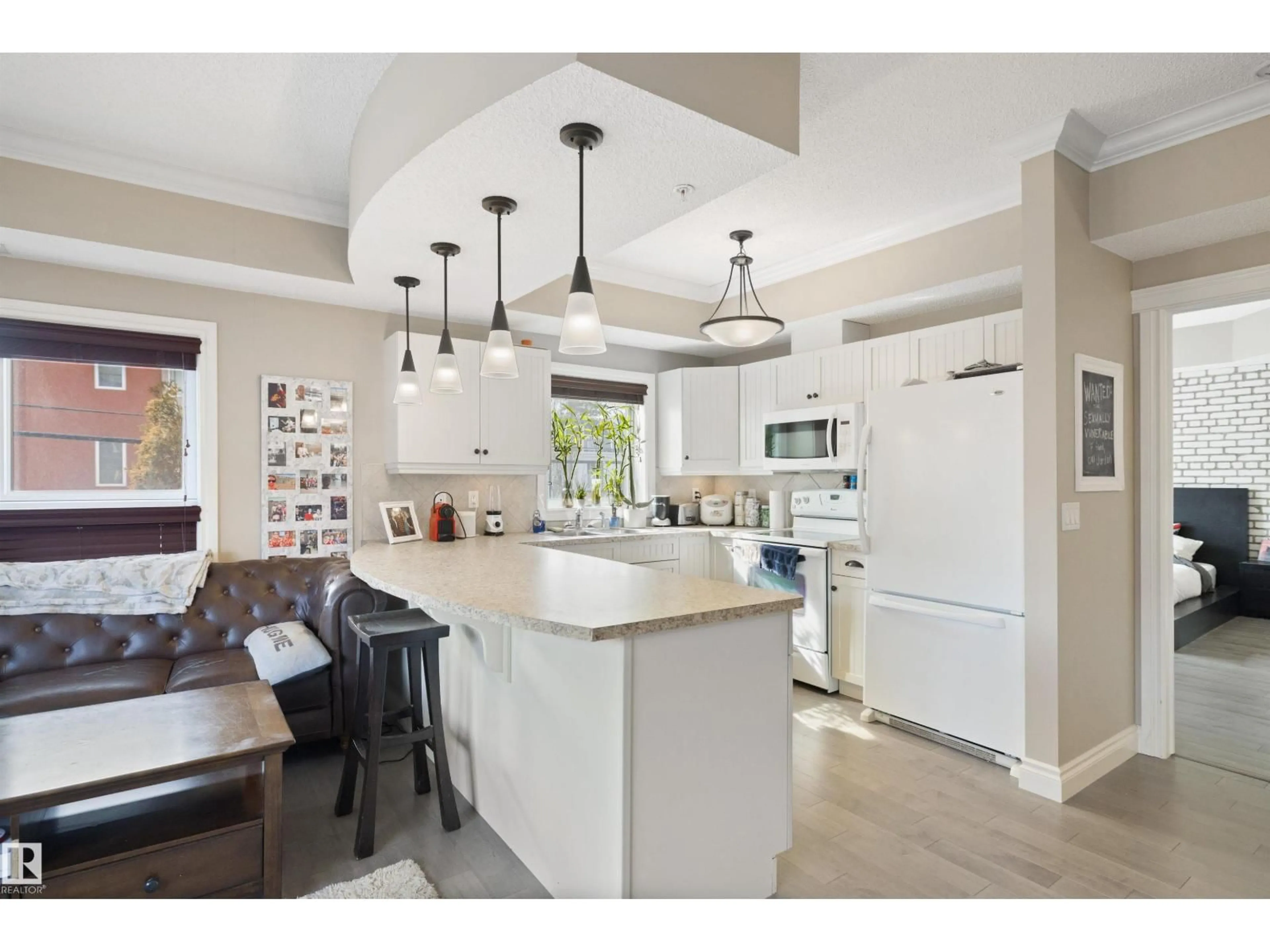 Open concept kitchen, ceramic/tile floor for 206 - 10232 115 ST NW, Edmonton Alberta T5K1T8