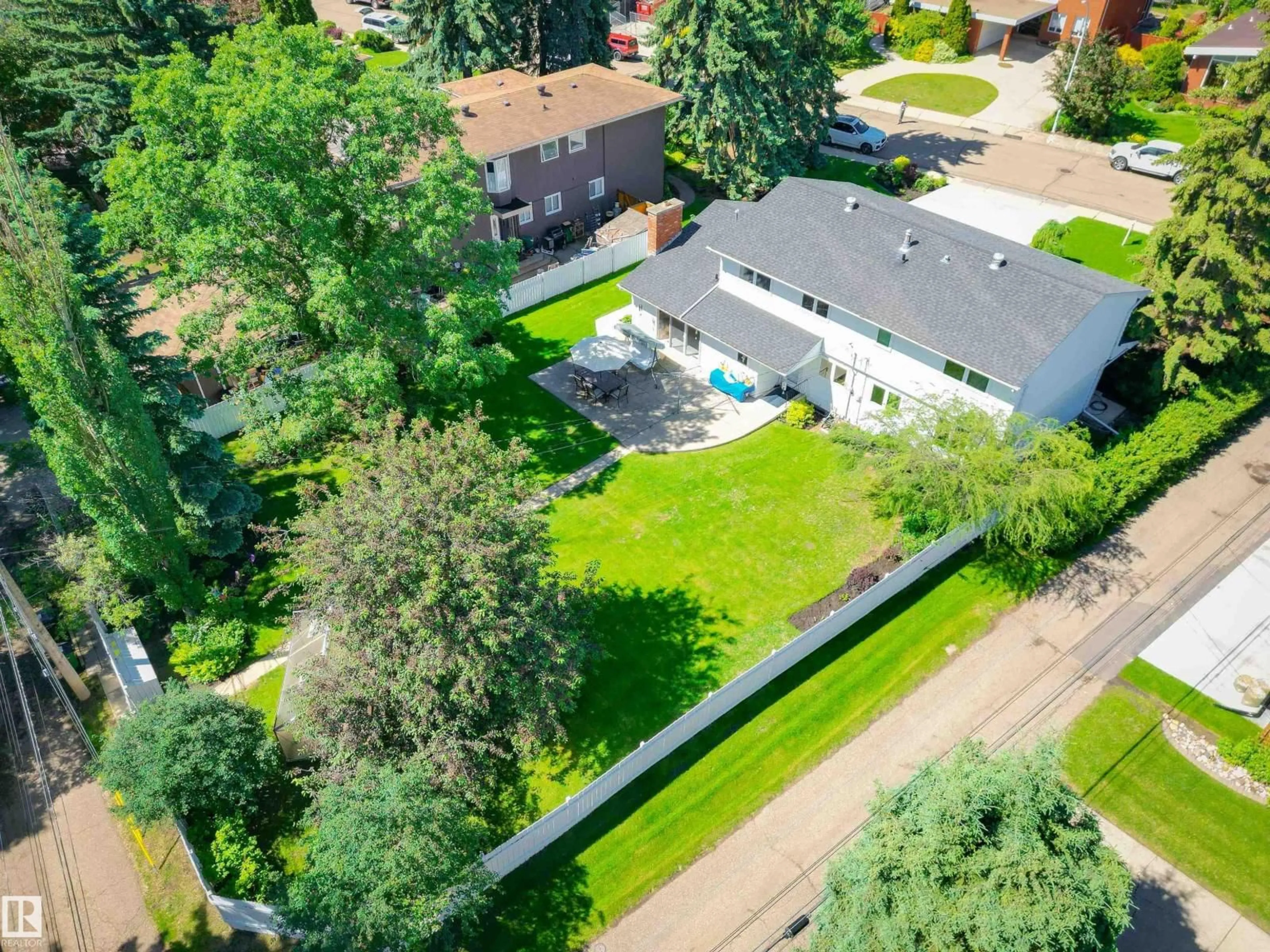 A pic from outside/outdoor area/front of a property/back of a property/a pic from drone, street for 8723 137 ST, Edmonton Alberta T5R0C5