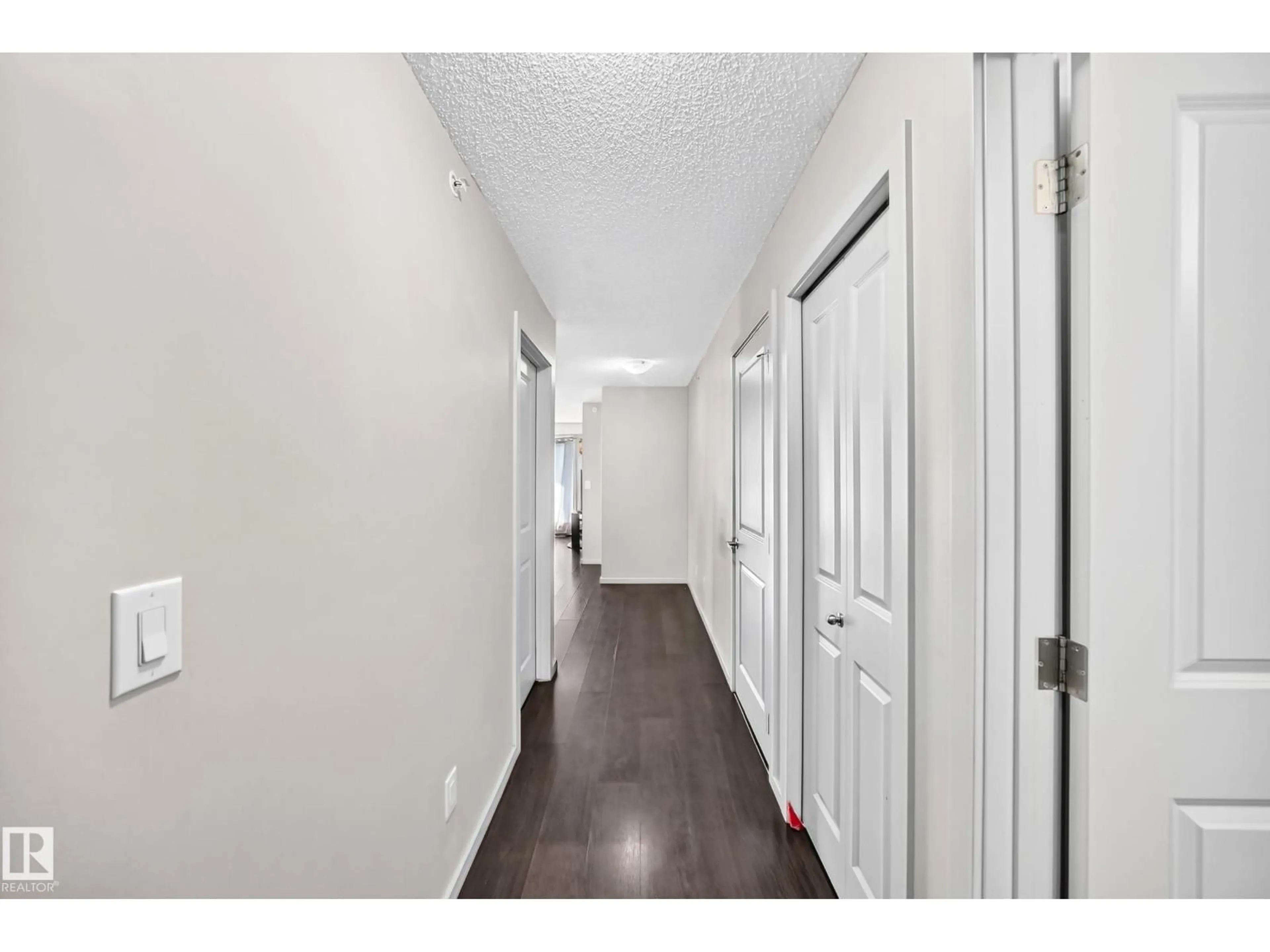 Indoor entryway for #416 - 3357 16A AV, Edmonton Alberta T6T0V4