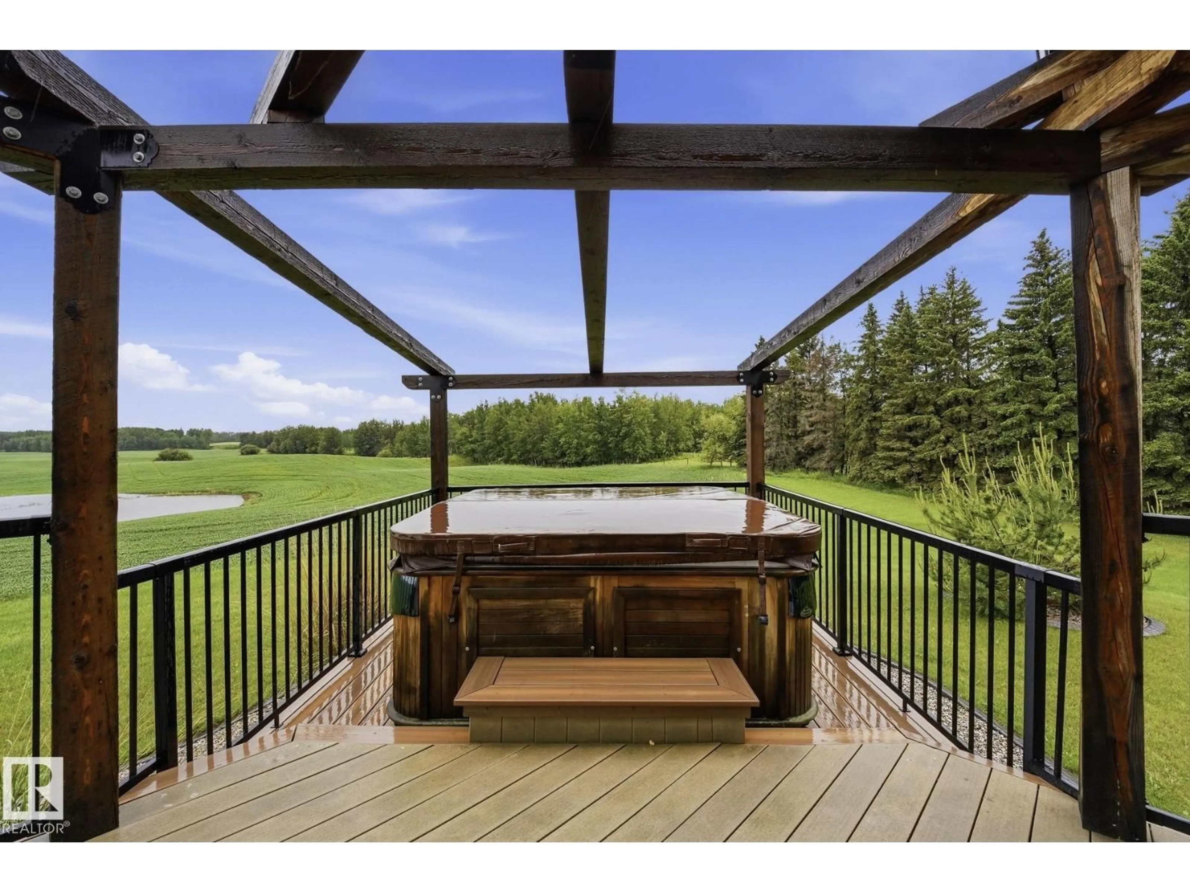 Patio, water/lake/river/ocean view for 512 - 1423 TWP ROAD, Rural Parkland County Alberta T7Y2N8