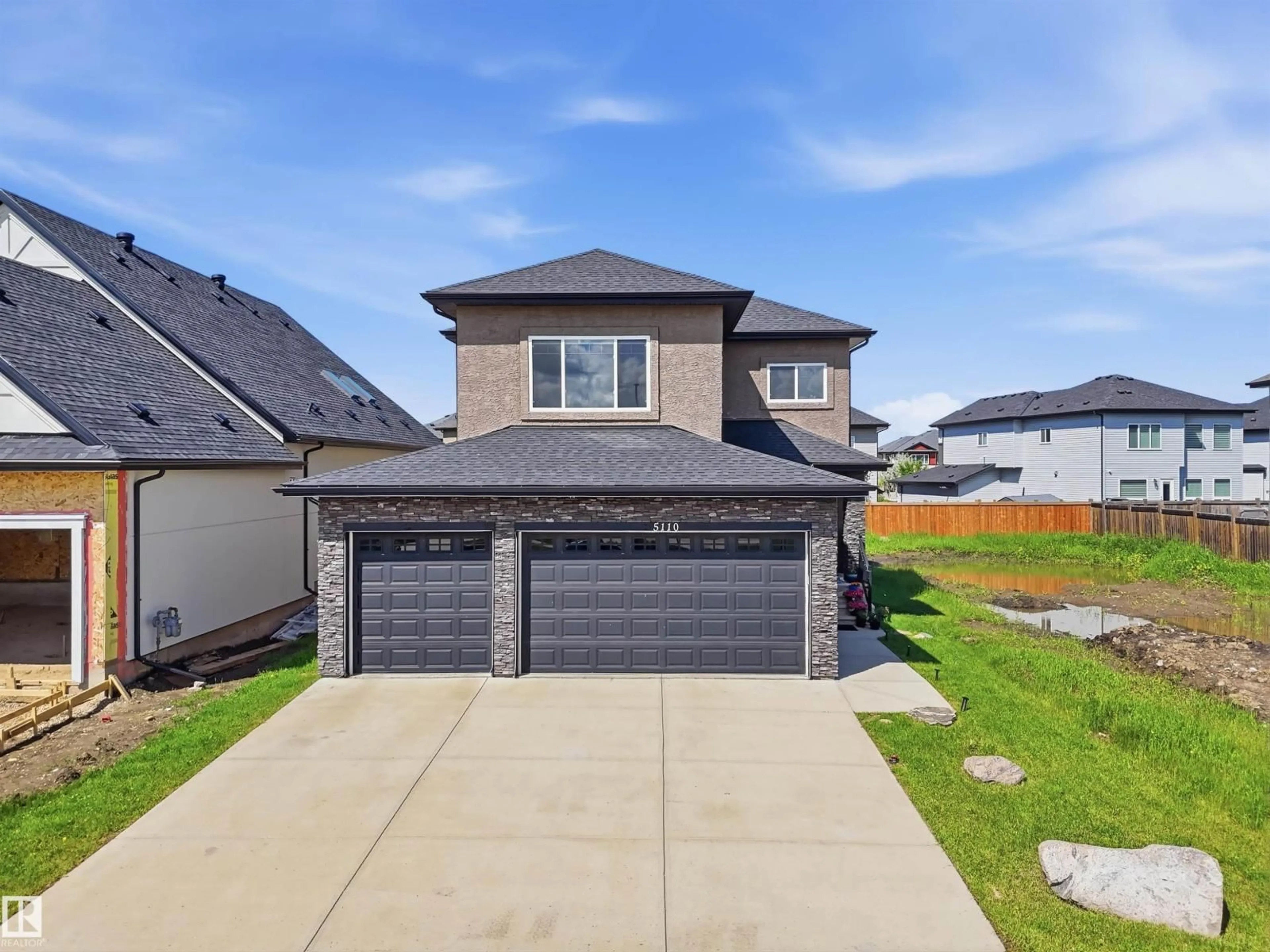 A pic from outside/outdoor area/front of a property/back of a property/a pic from drone, street for 5110 RUE EAGLEMONT, Beaumont Alberta T4X0H0