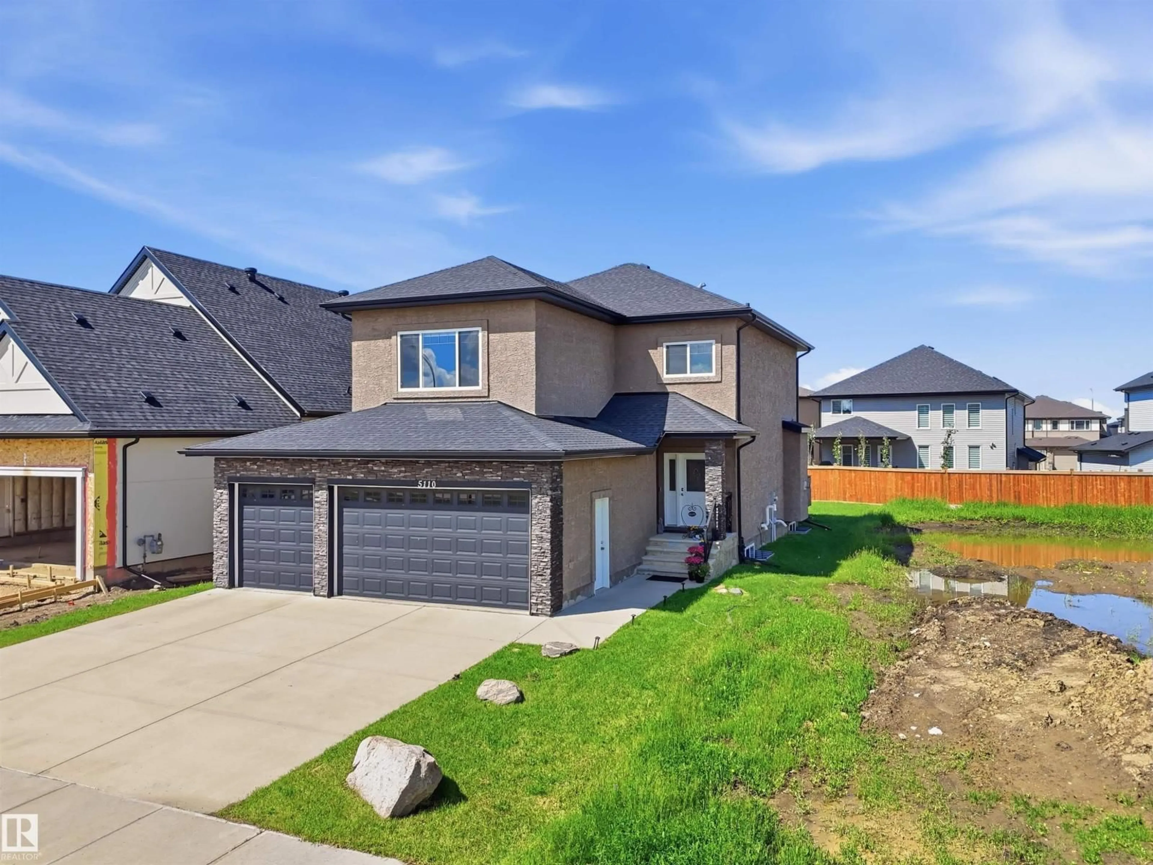 A pic from outside/outdoor area/front of a property/back of a property/a pic from drone, street for 5110 RUE EAGLEMONT, Beaumont Alberta T4X0H0