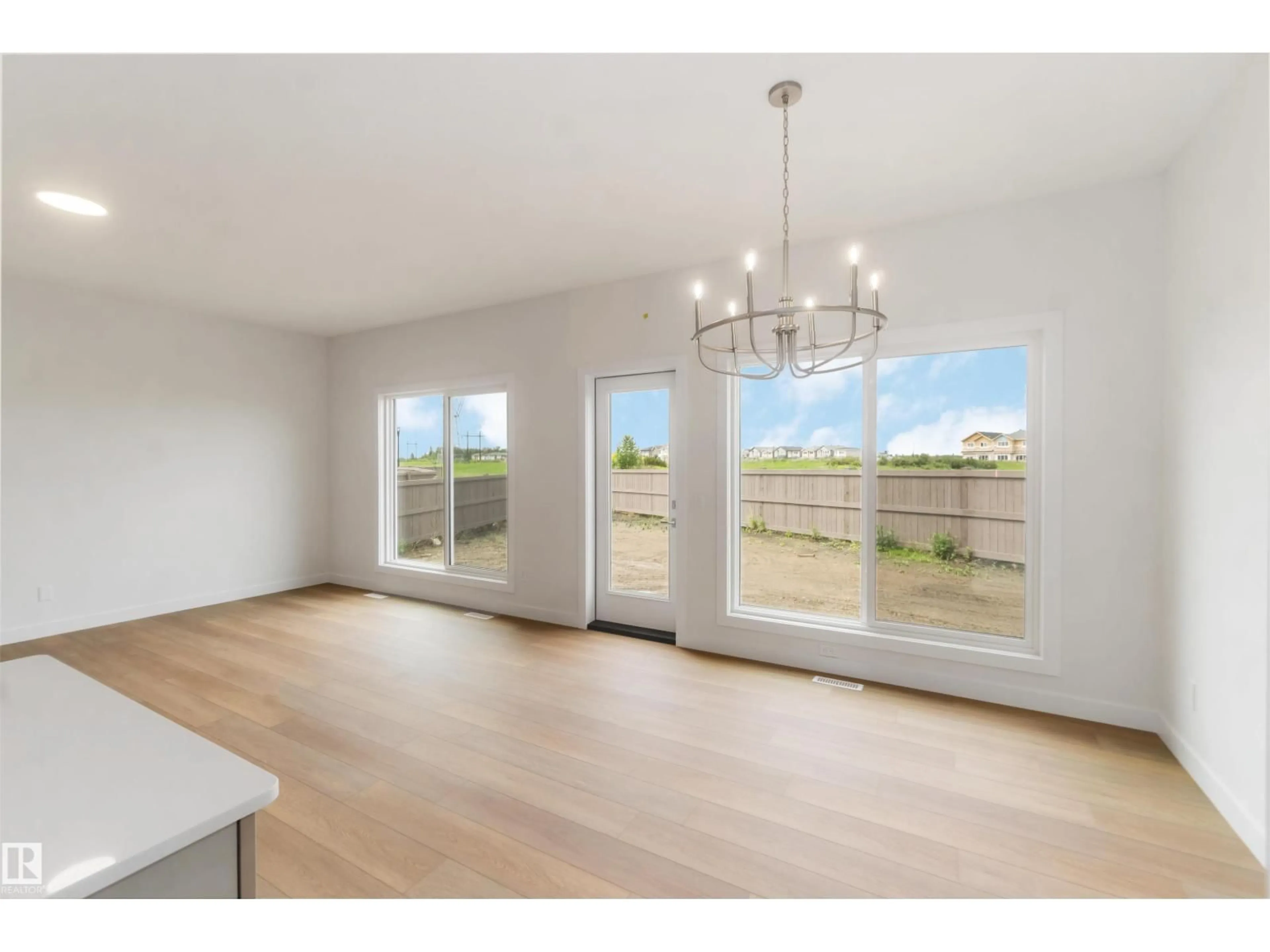 A pic of a room for 19360 29 AV, Edmonton Alberta T6M3B1
