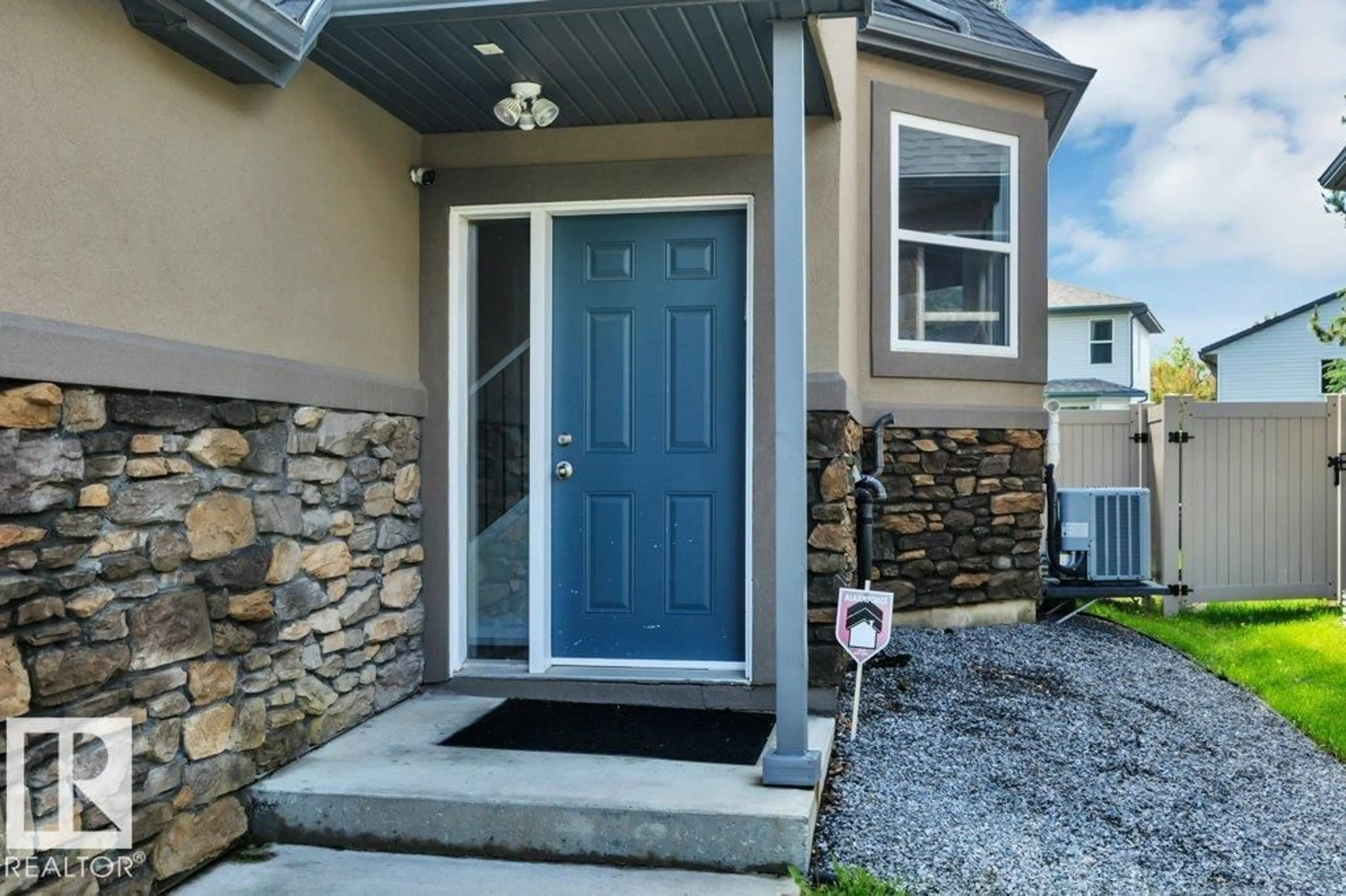 Indoor entryway for #12 - 1720 GARNETT PT, Edmonton Alberta T5T4C4