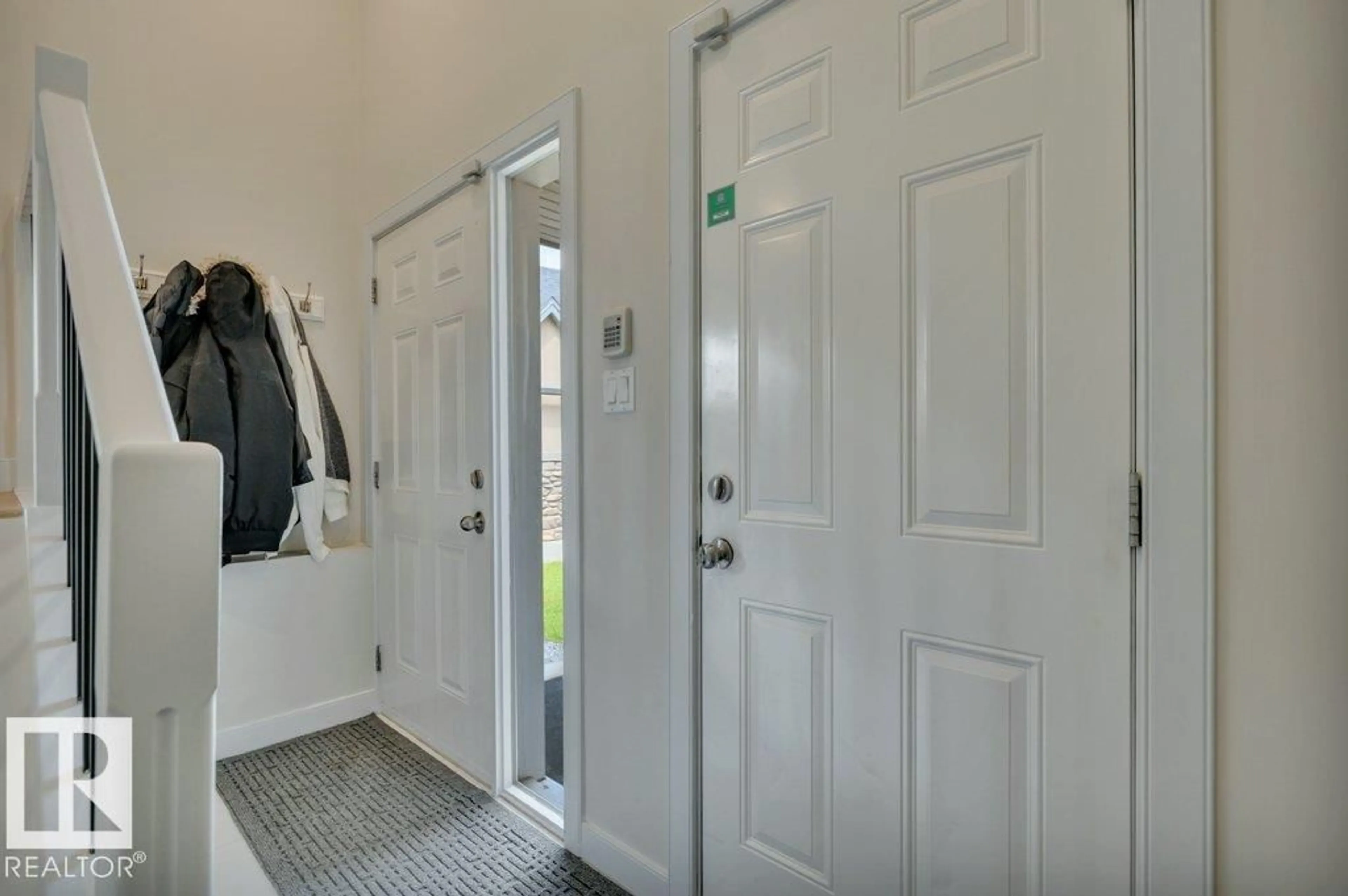 Indoor entryway for #12 - 1720 GARNETT PT, Edmonton Alberta T5T4C4
