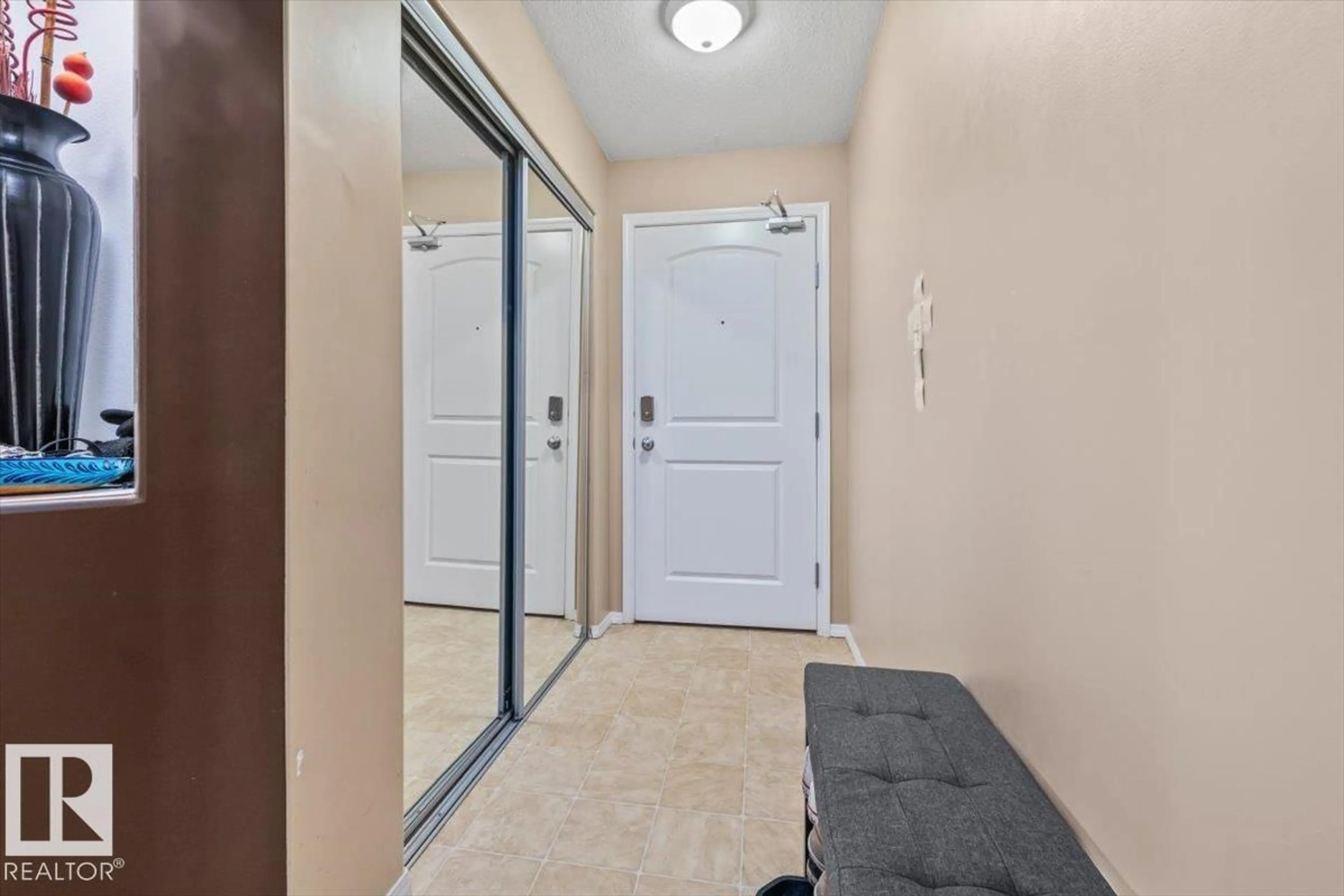 Indoor entryway for 50 - 245 WOODSMERE, Fort Saskatchewan Alberta T8L4N9