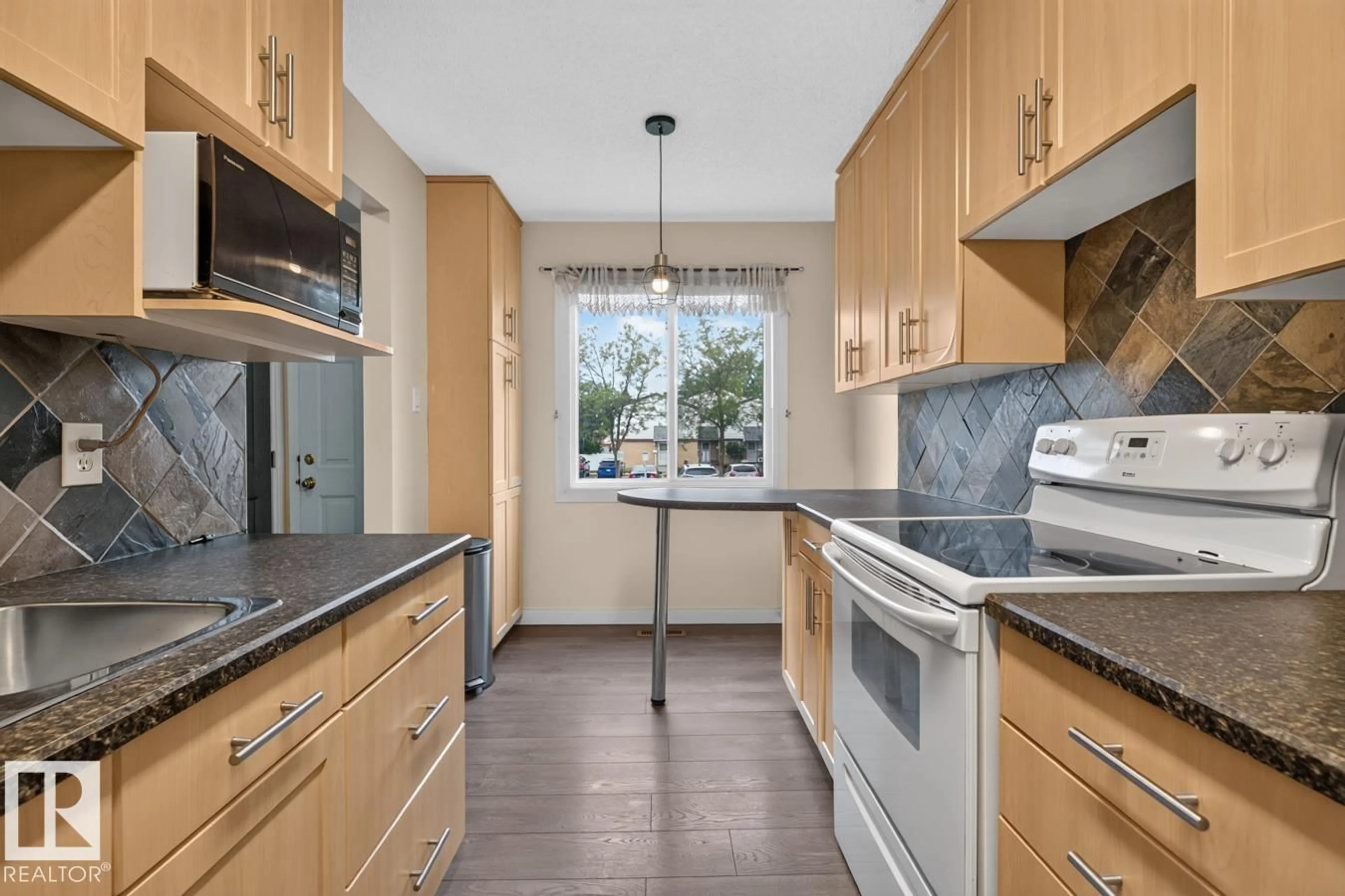 Standard kitchen, unknown for 12C TWIN TC NW, Edmonton Alberta T6K1V4